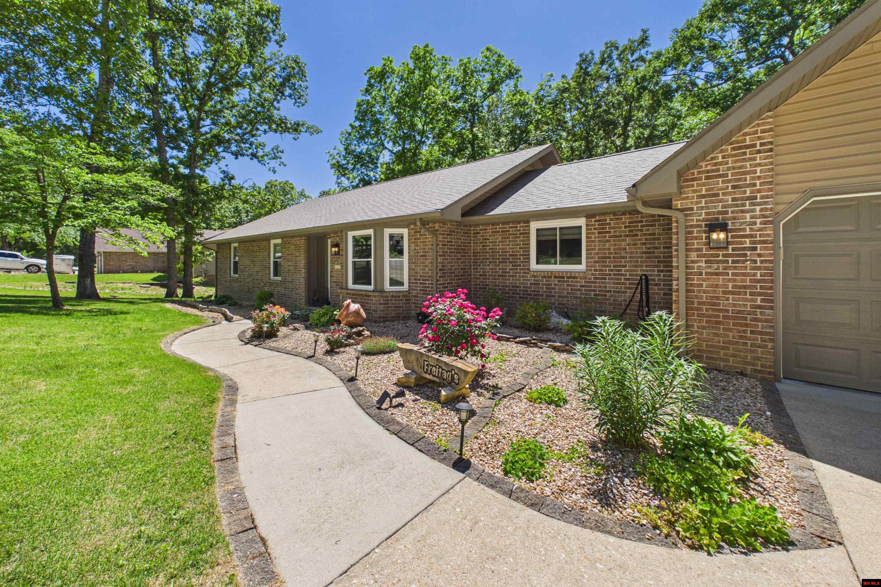 46 Stonehedge Drive