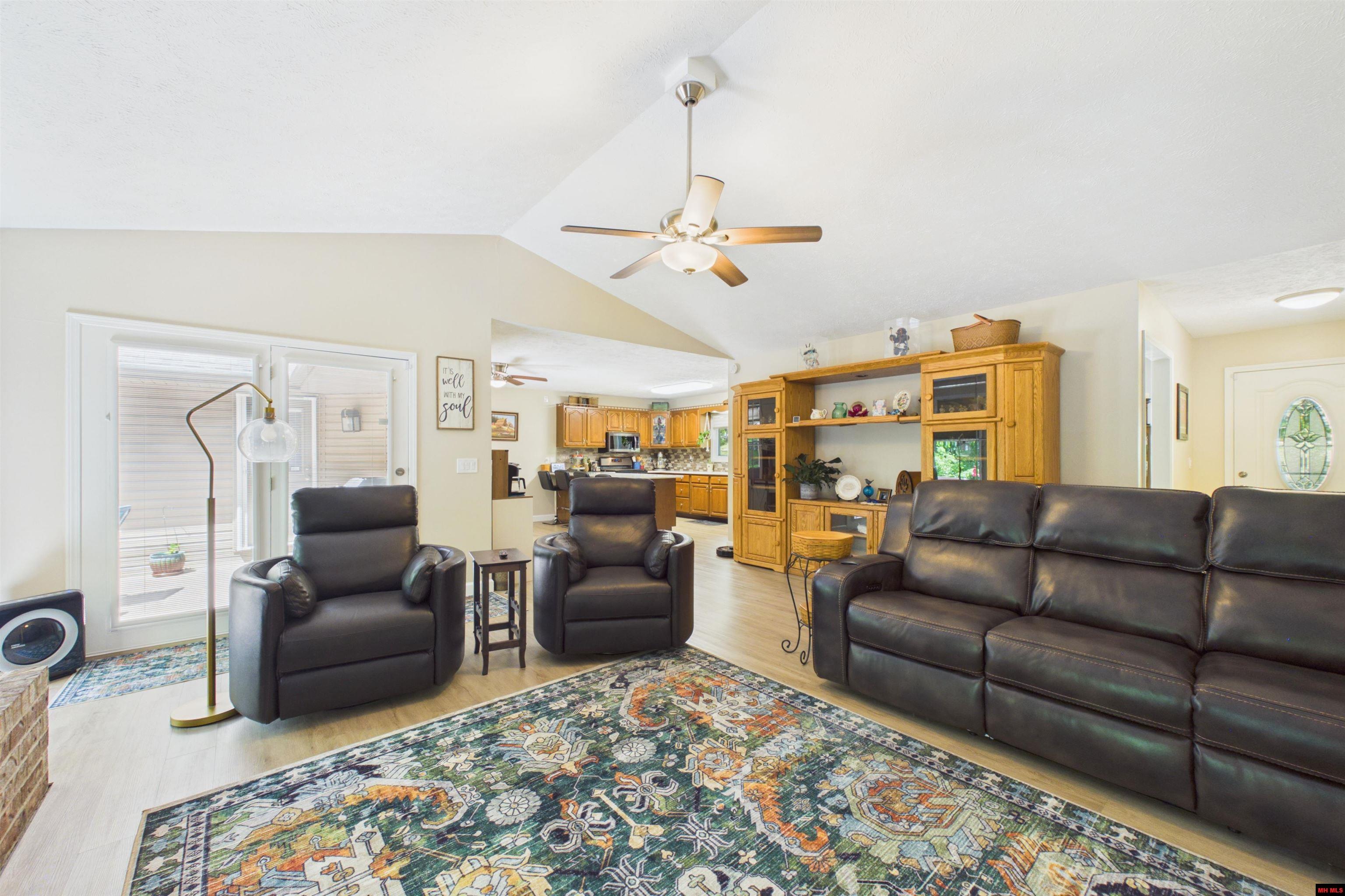46 Stonehedge Drive
