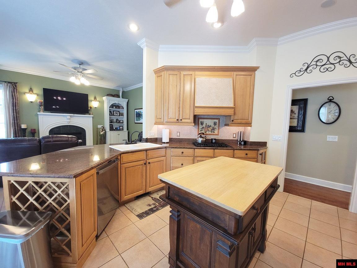 308 HOLLY GROVE DRIVE Mountain Home, AR