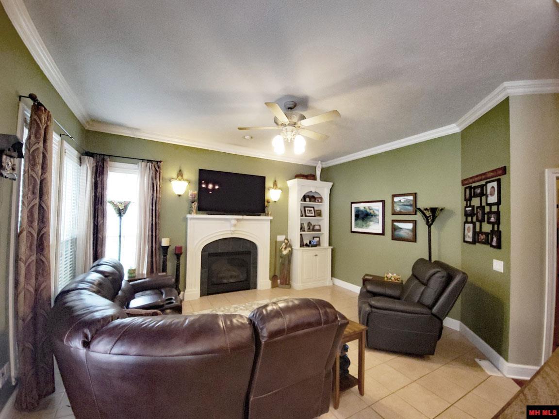 308 HOLLY GROVE DRIVE Mountain Home, AR