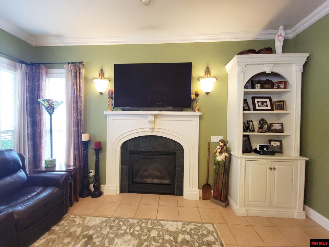 308 HOLLY GROVE DRIVE Mountain Home, AR