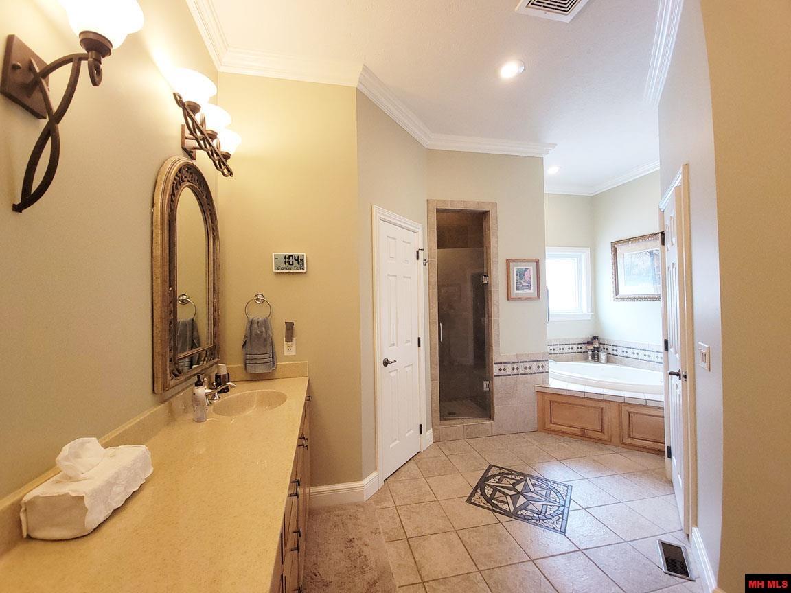 308 HOLLY GROVE DRIVE Mountain Home, AR