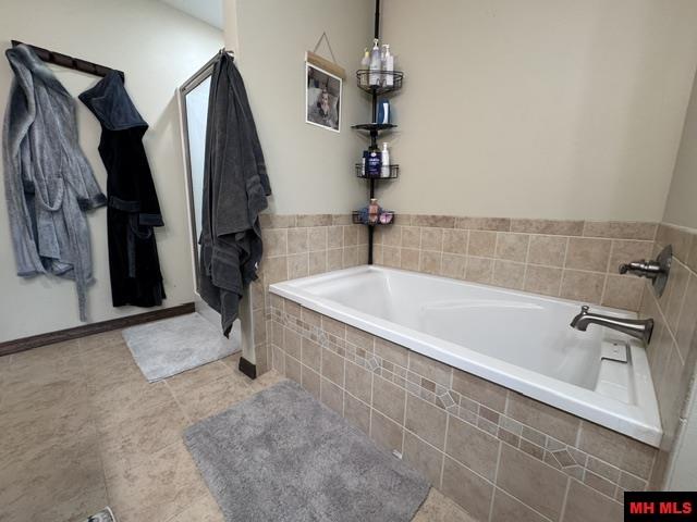 711 E Red Barn Road