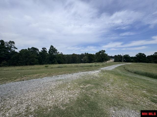 711 E Red Barn Road