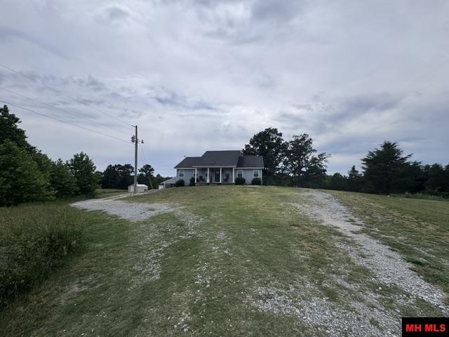 711 E Red Barn Road