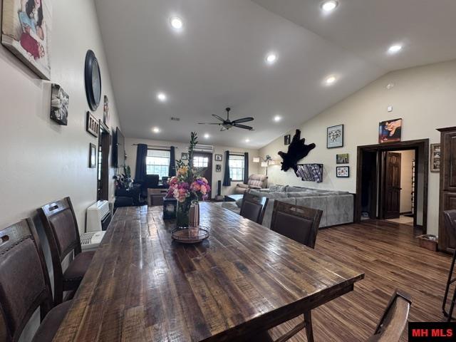 711 E Red Barn Road
