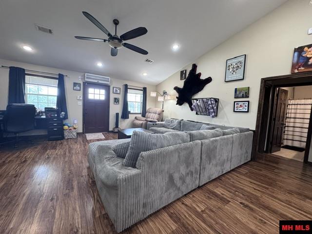 711 E Red Barn Road