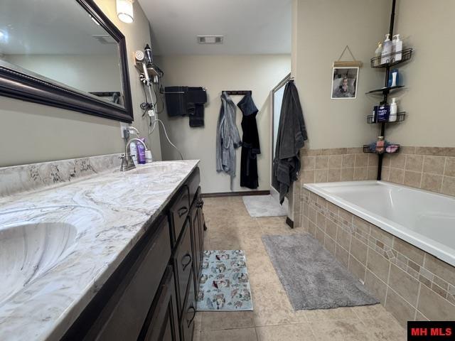 711 E Red Barn Road