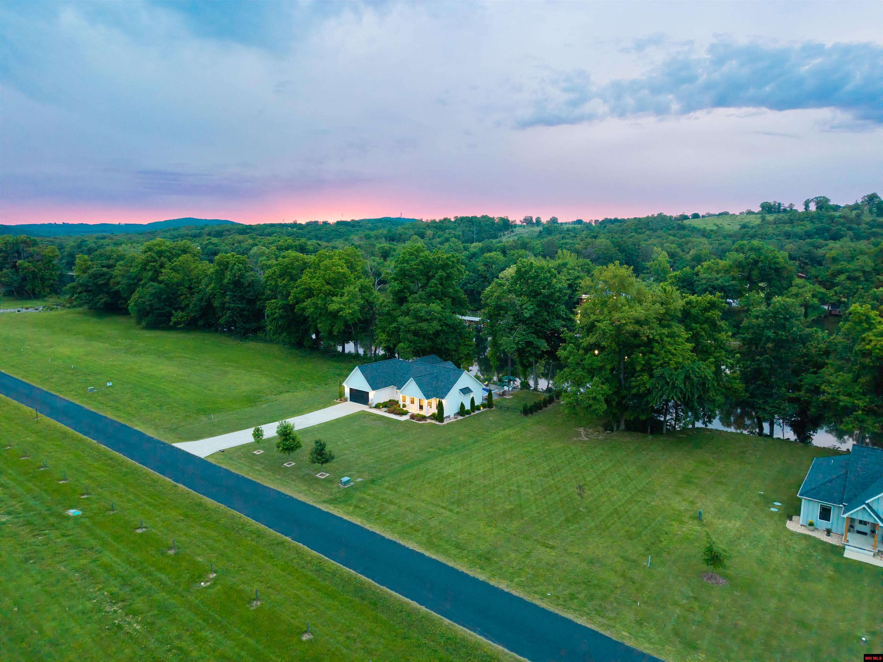 1297 Cane Island Road