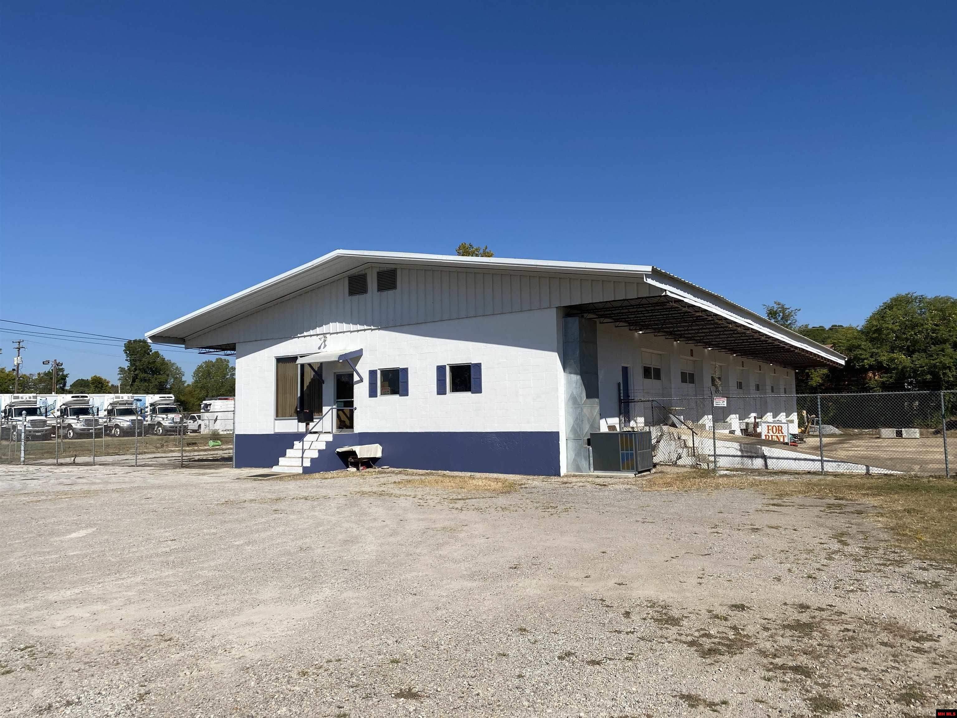 209 E WADE AVENUE Mountain Home, AR