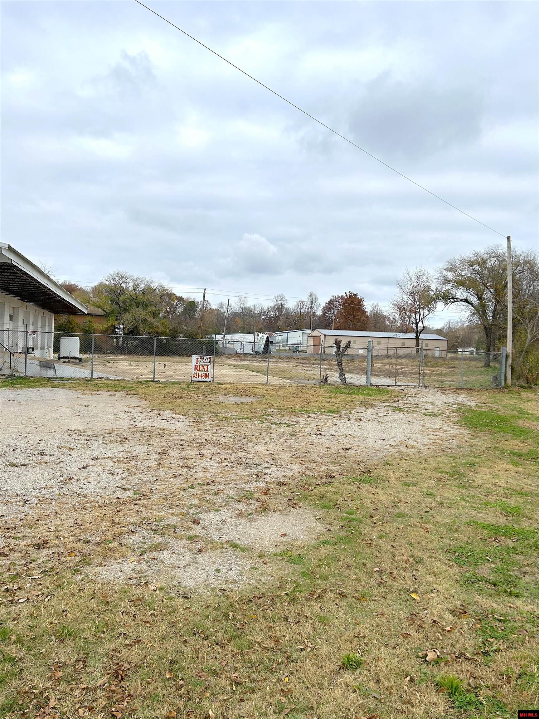 209 E WADE AVENUE Mountain Home, AR