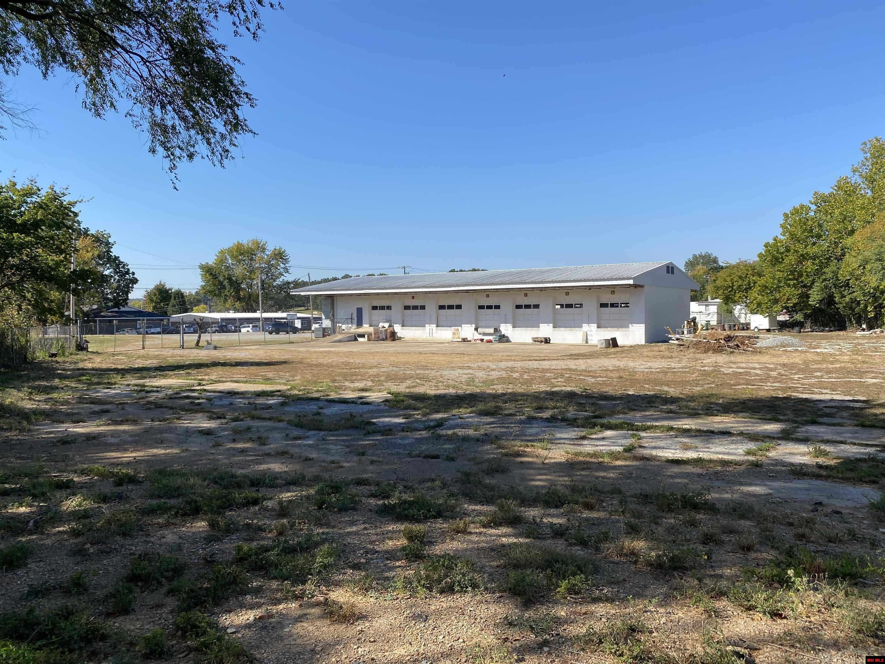 209 E WADE AVENUE Mountain Home, AR