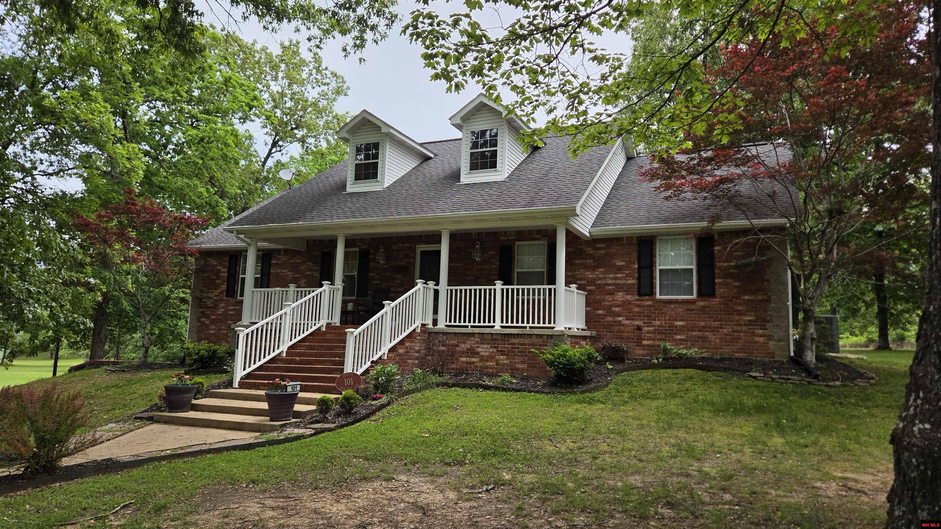 101 Fair Oaks Lane
