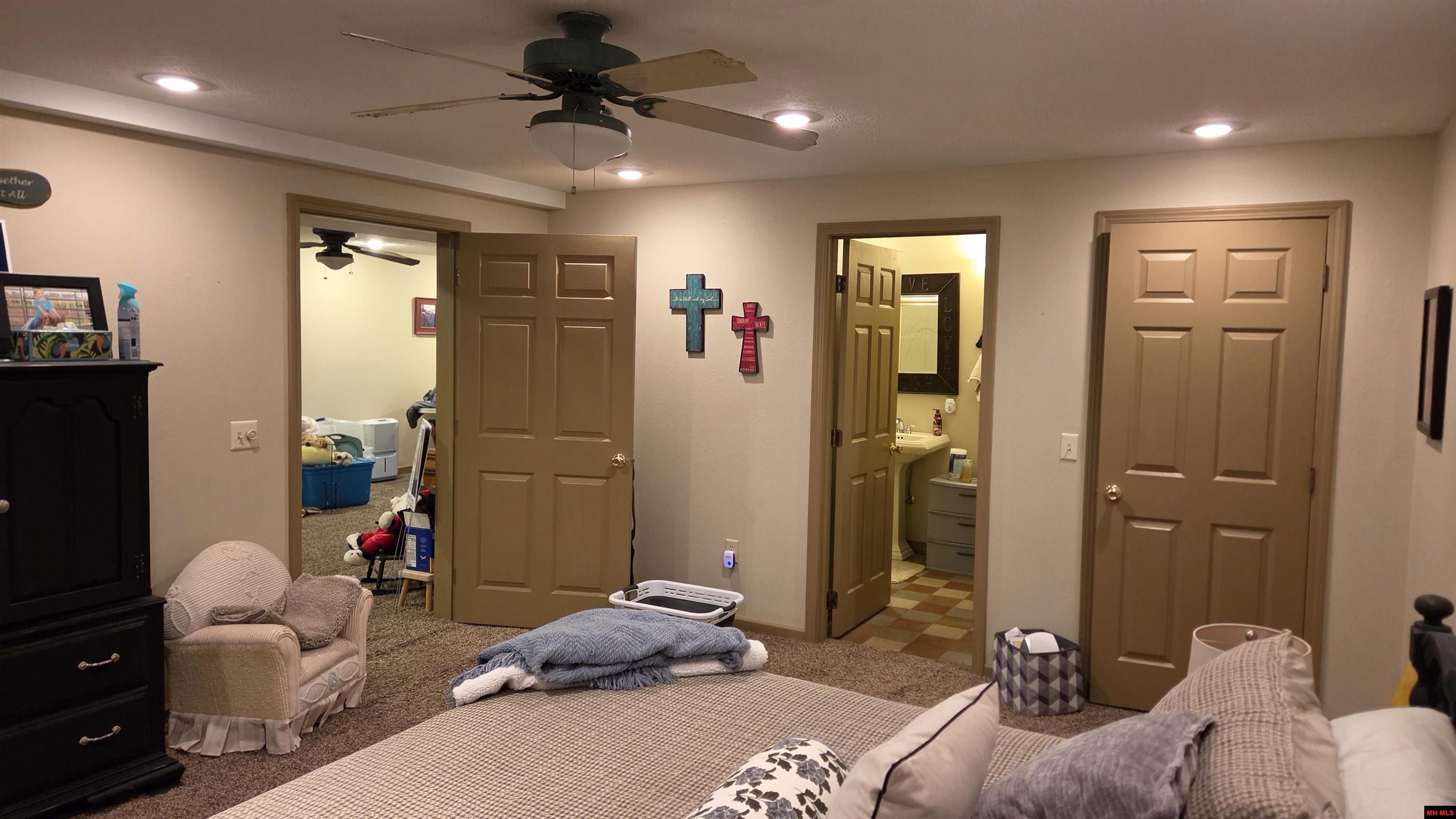 101 Fair Oaks Lane