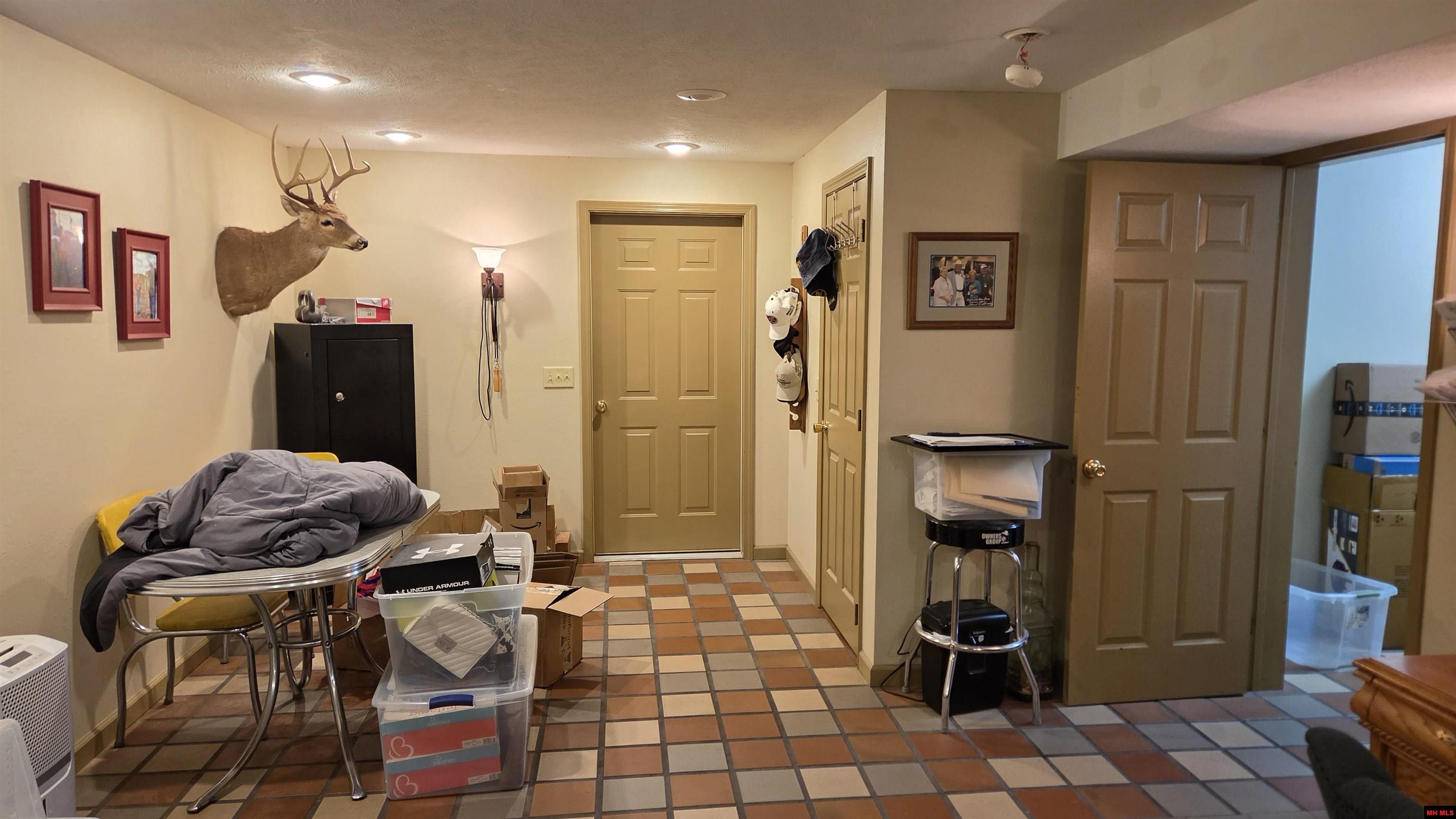 101 Fair Oaks Lane