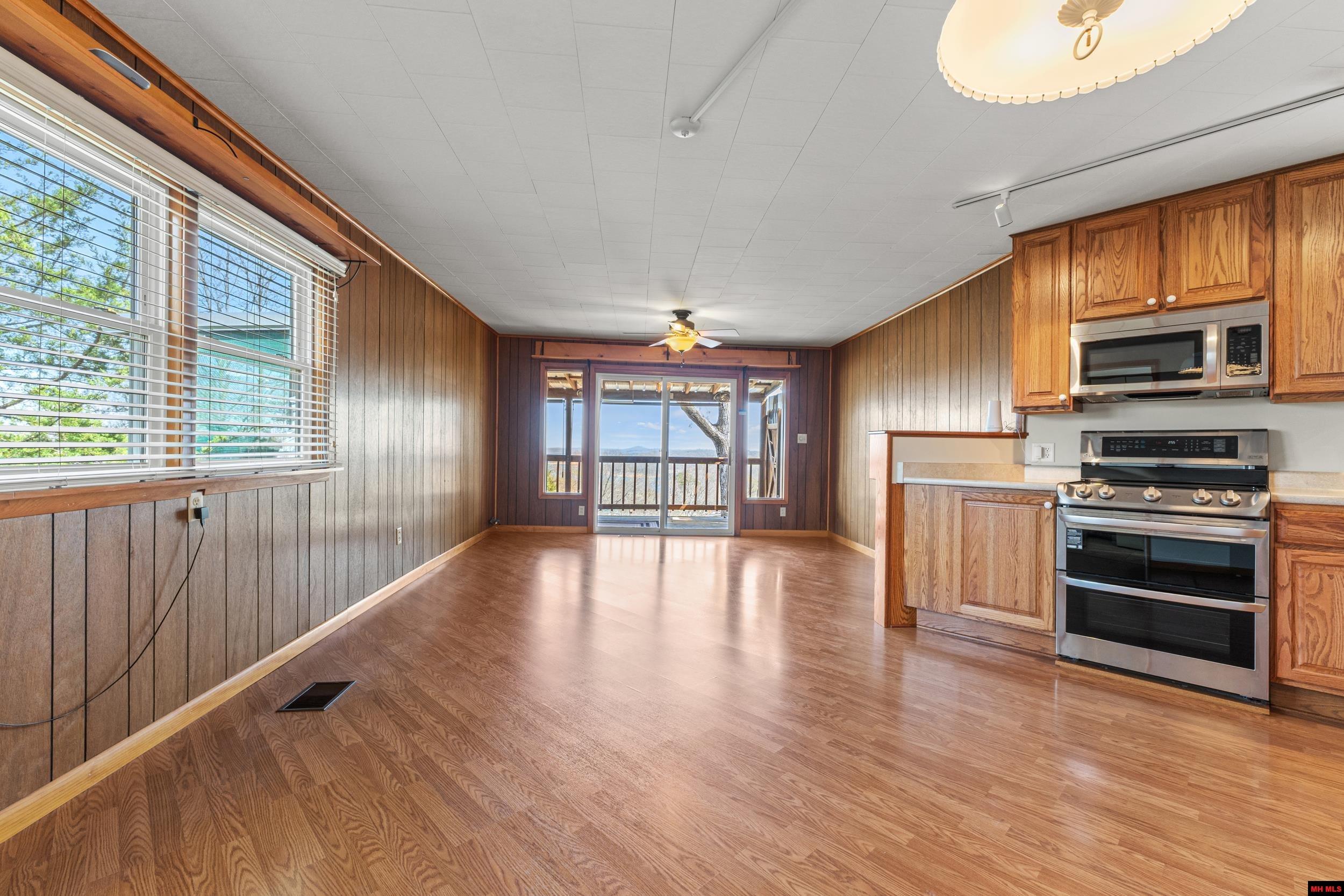 72 Sunflower Lane