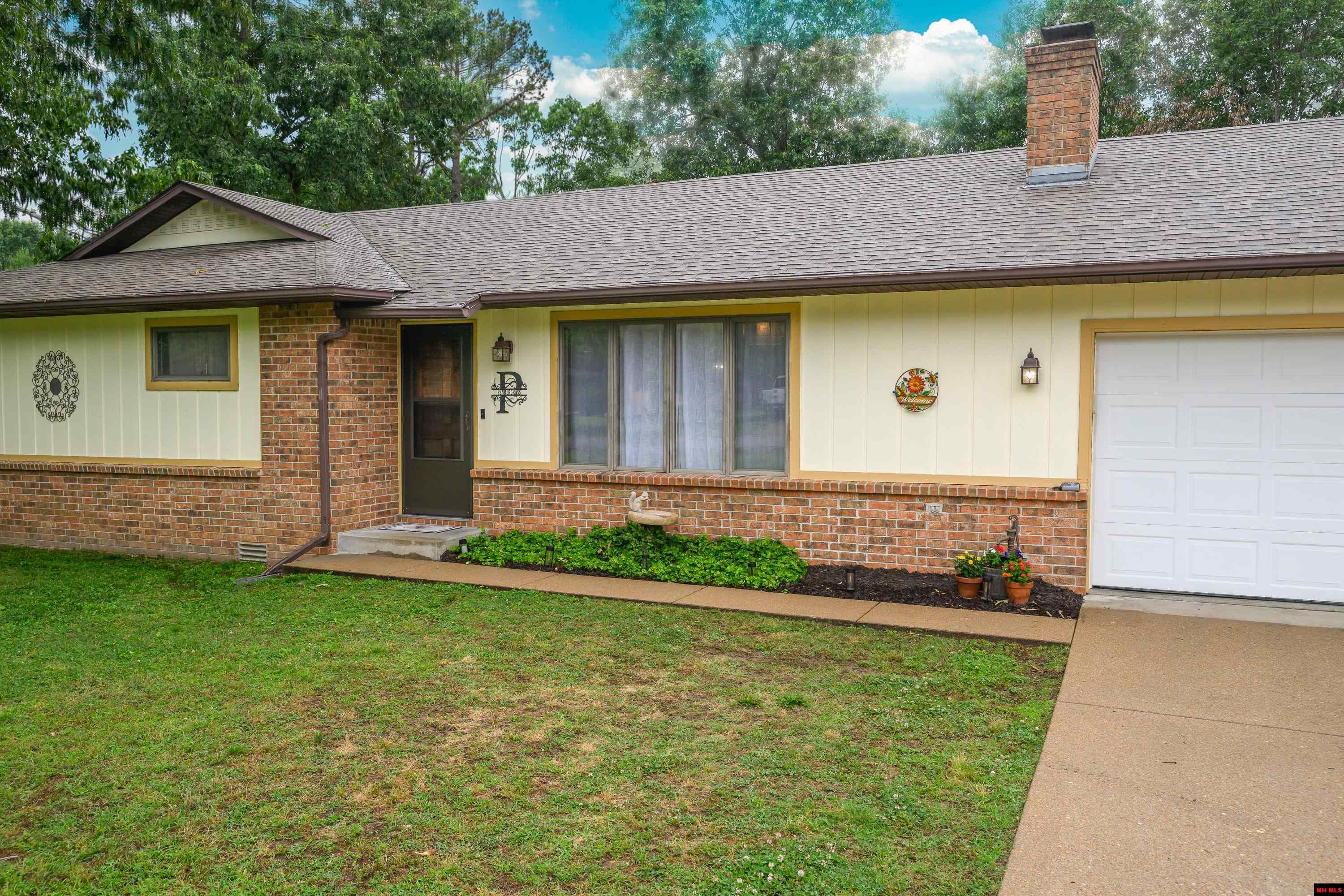 90 CHERRY BLOSSOM DRIVE Mountain Home, AR