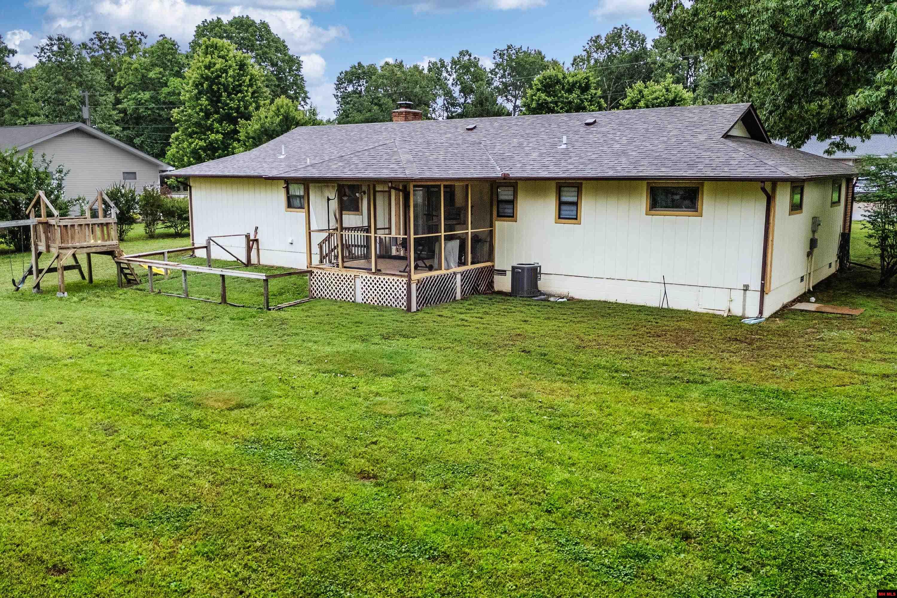 90 CHERRY BLOSSOM DRIVE Mountain Home, AR