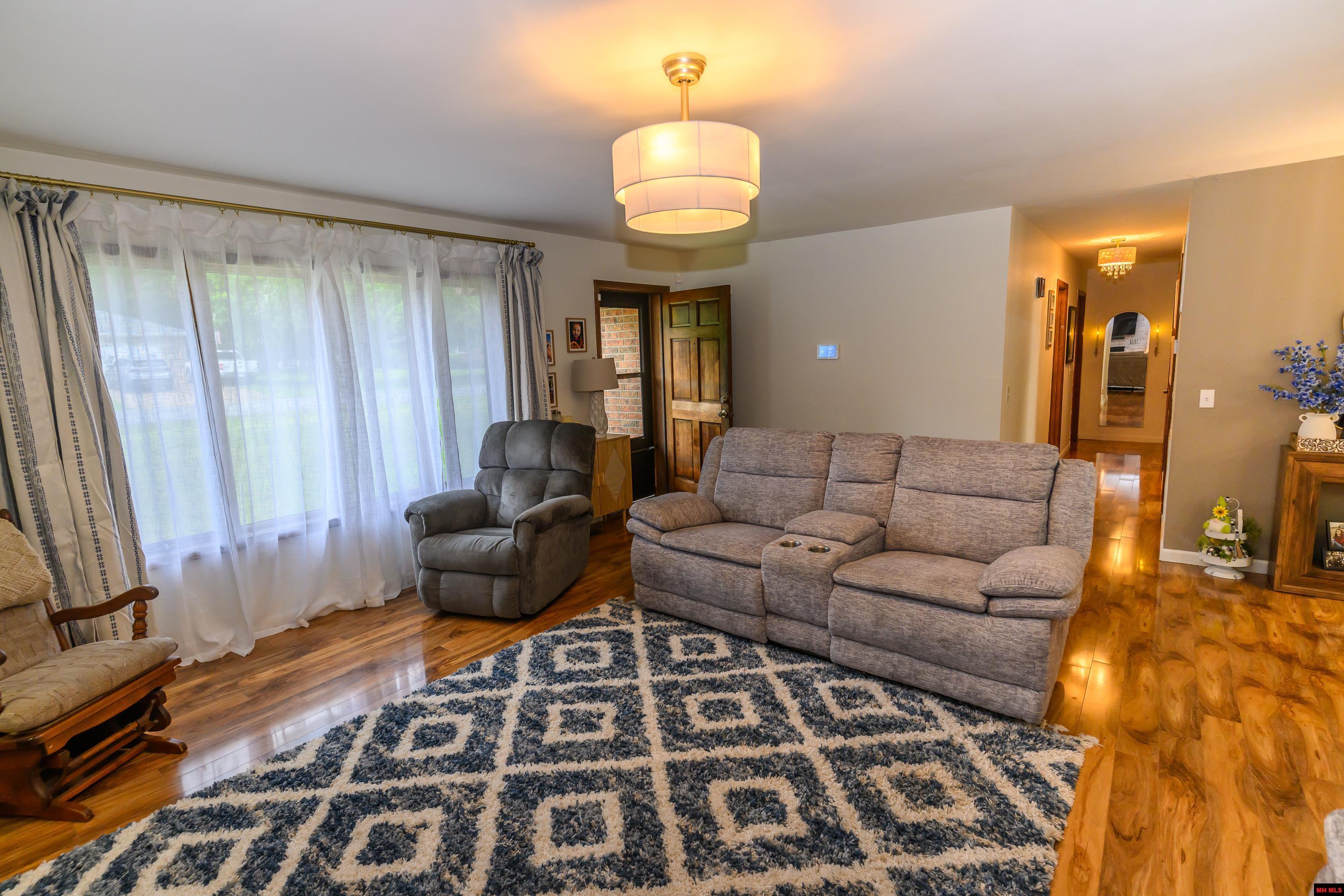 90 CHERRY BLOSSOM DRIVE Mountain Home, AR