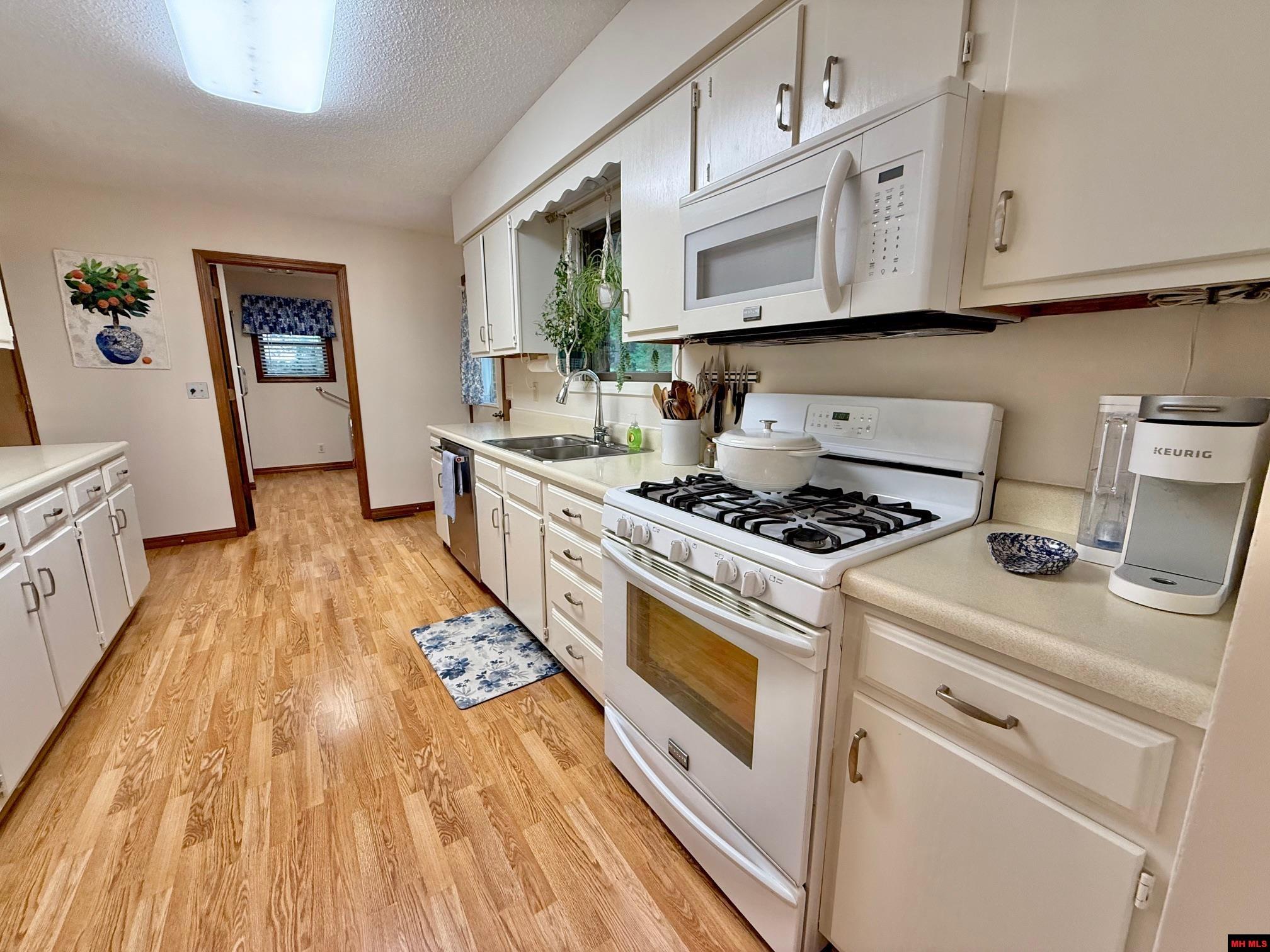 80 Amberwood Lane