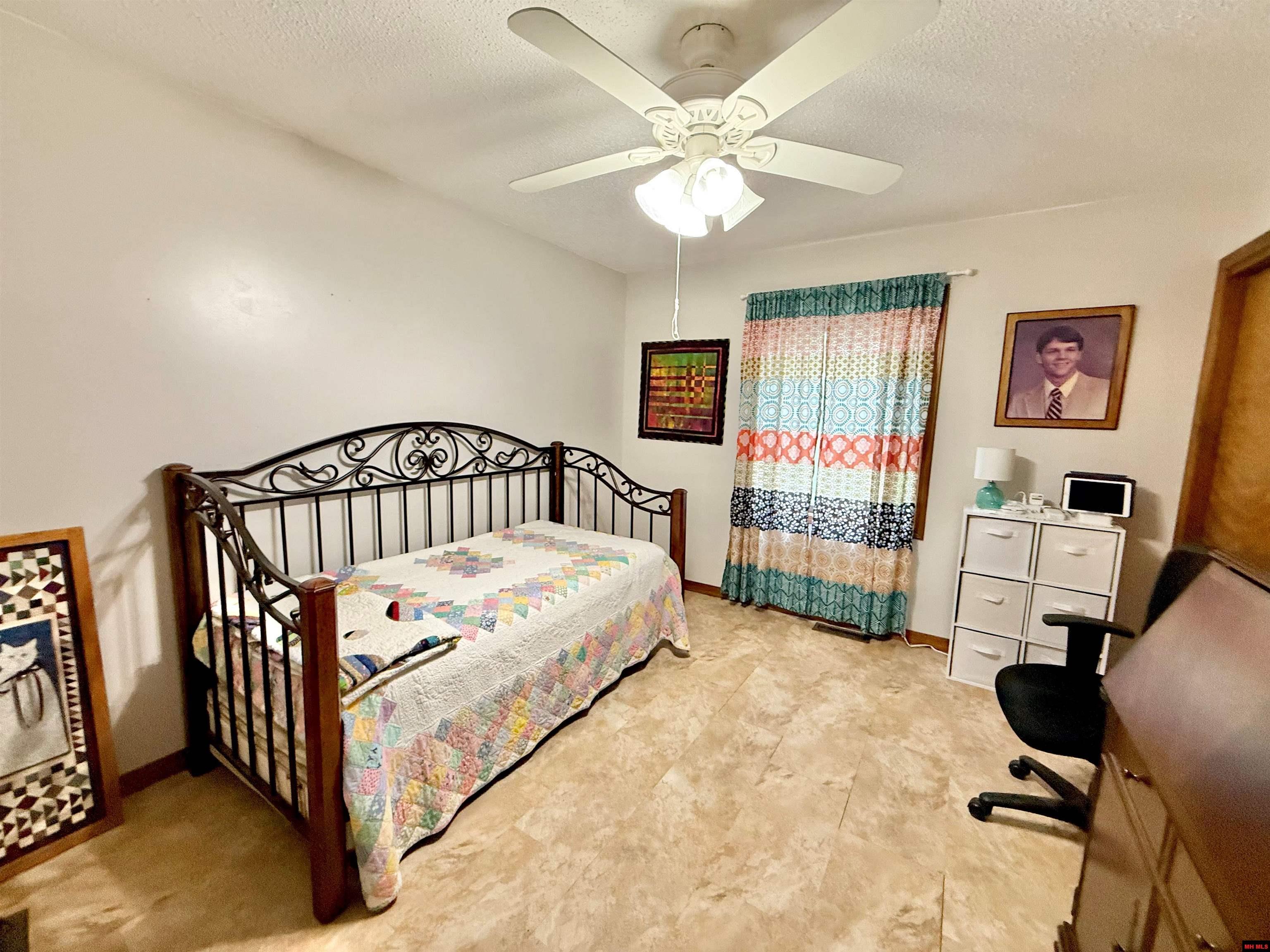 80 Amberwood Lane