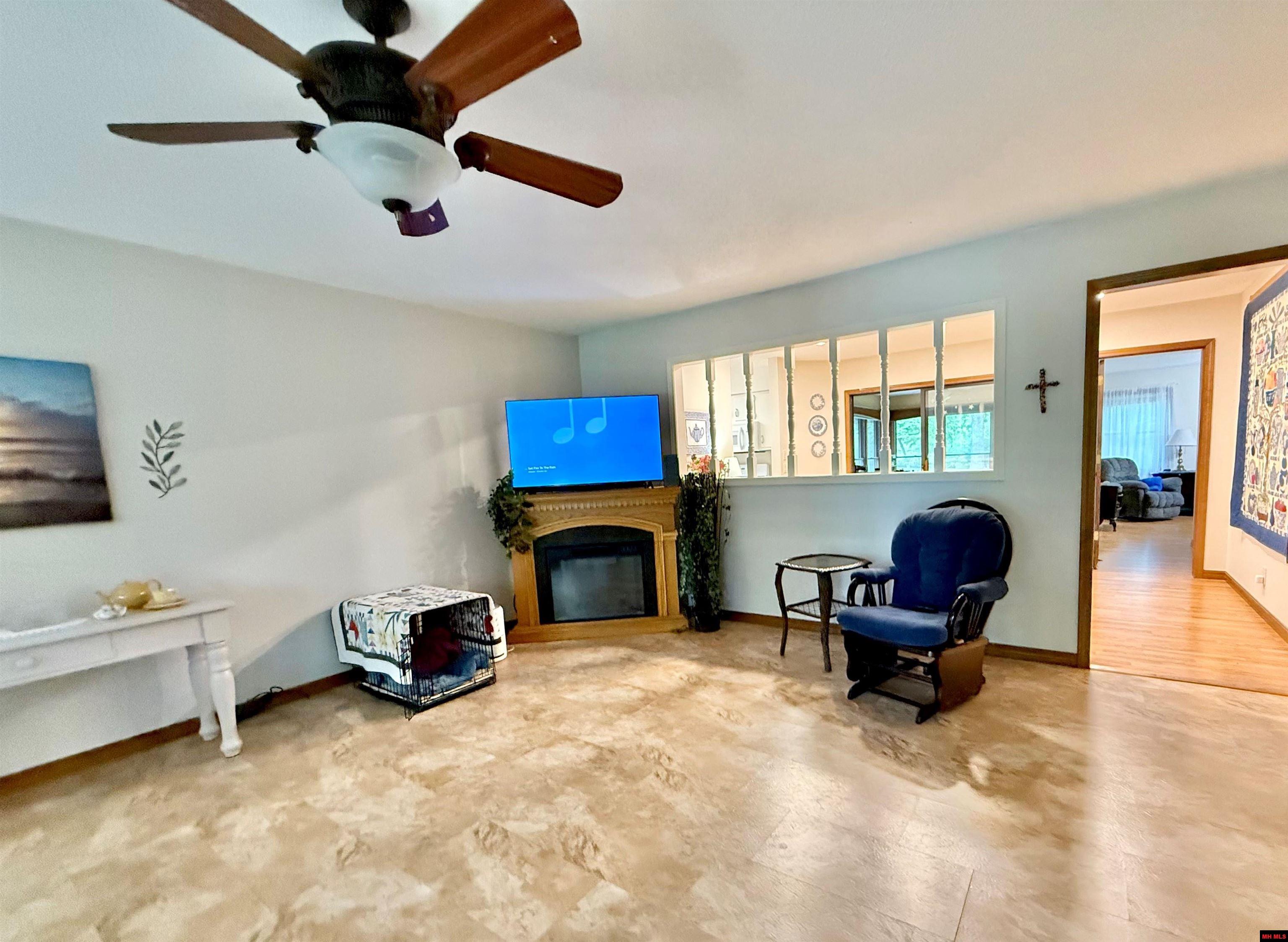 80 Amberwood Lane