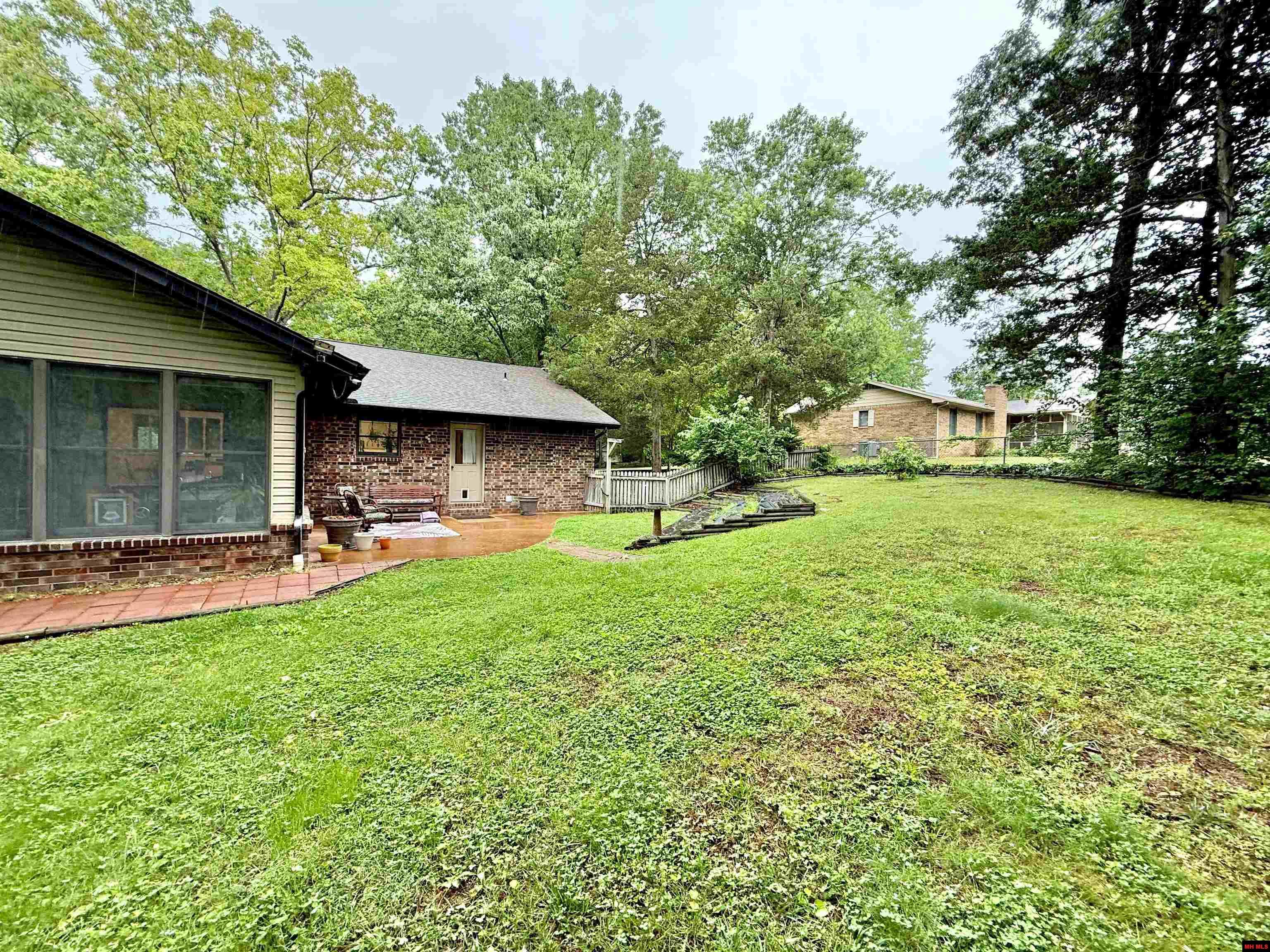 80 Amberwood Lane