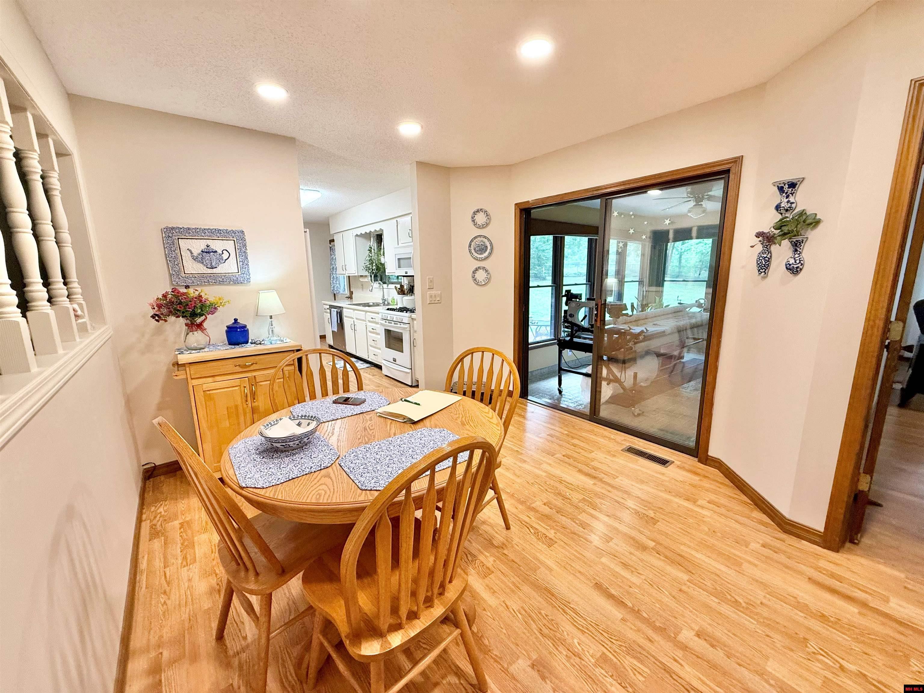 80 Amberwood Lane