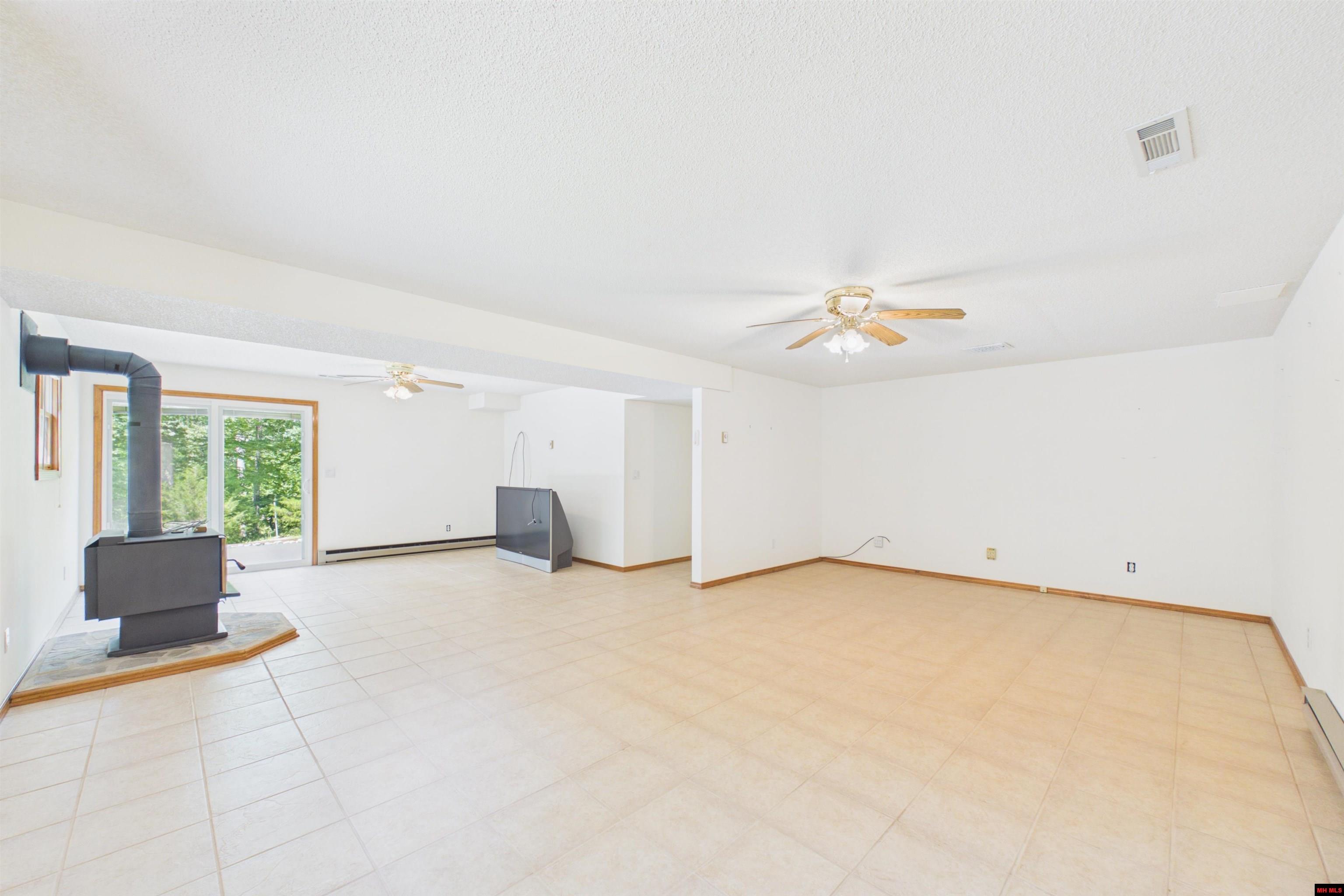 141 Winding Lane