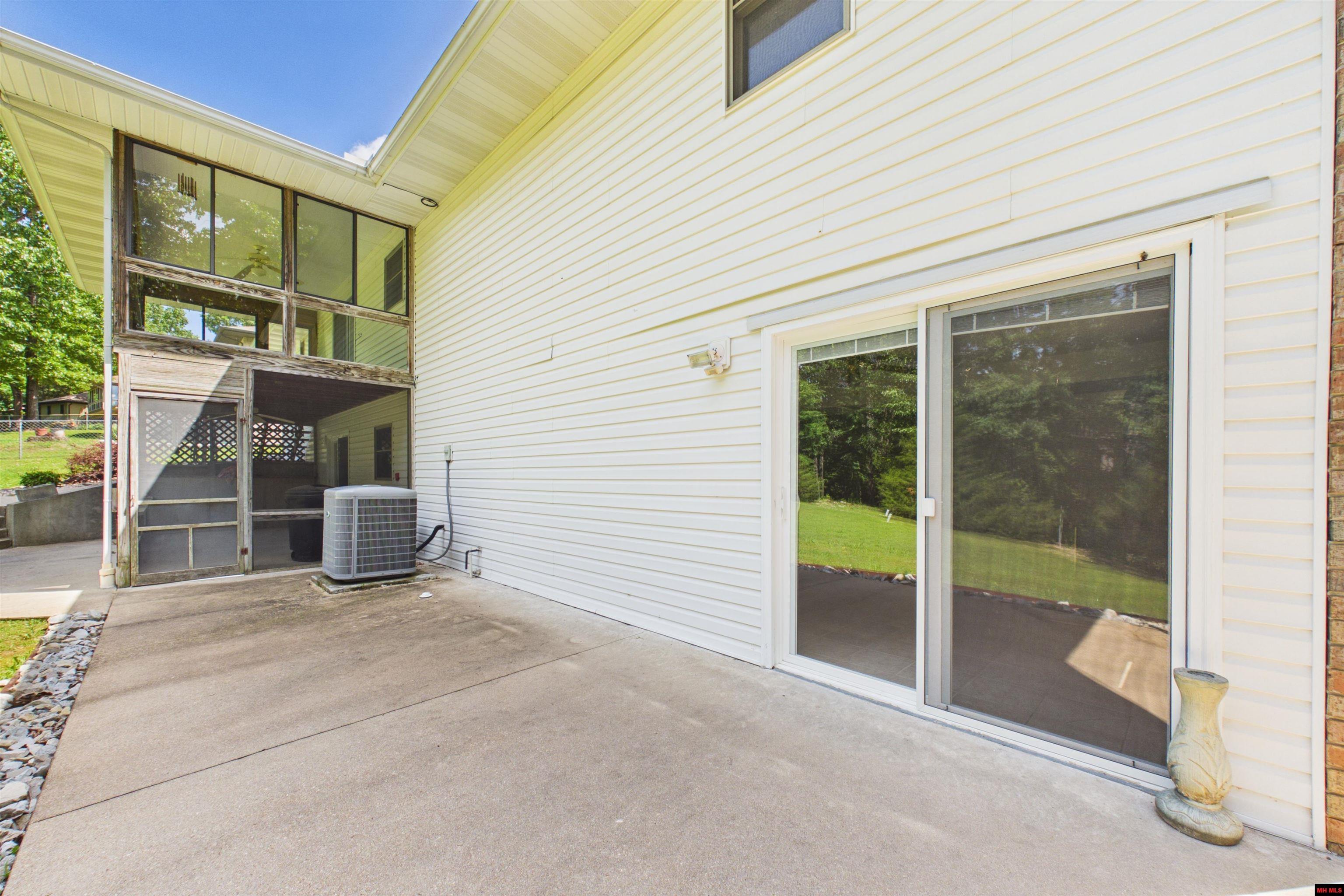 141 Winding Lane