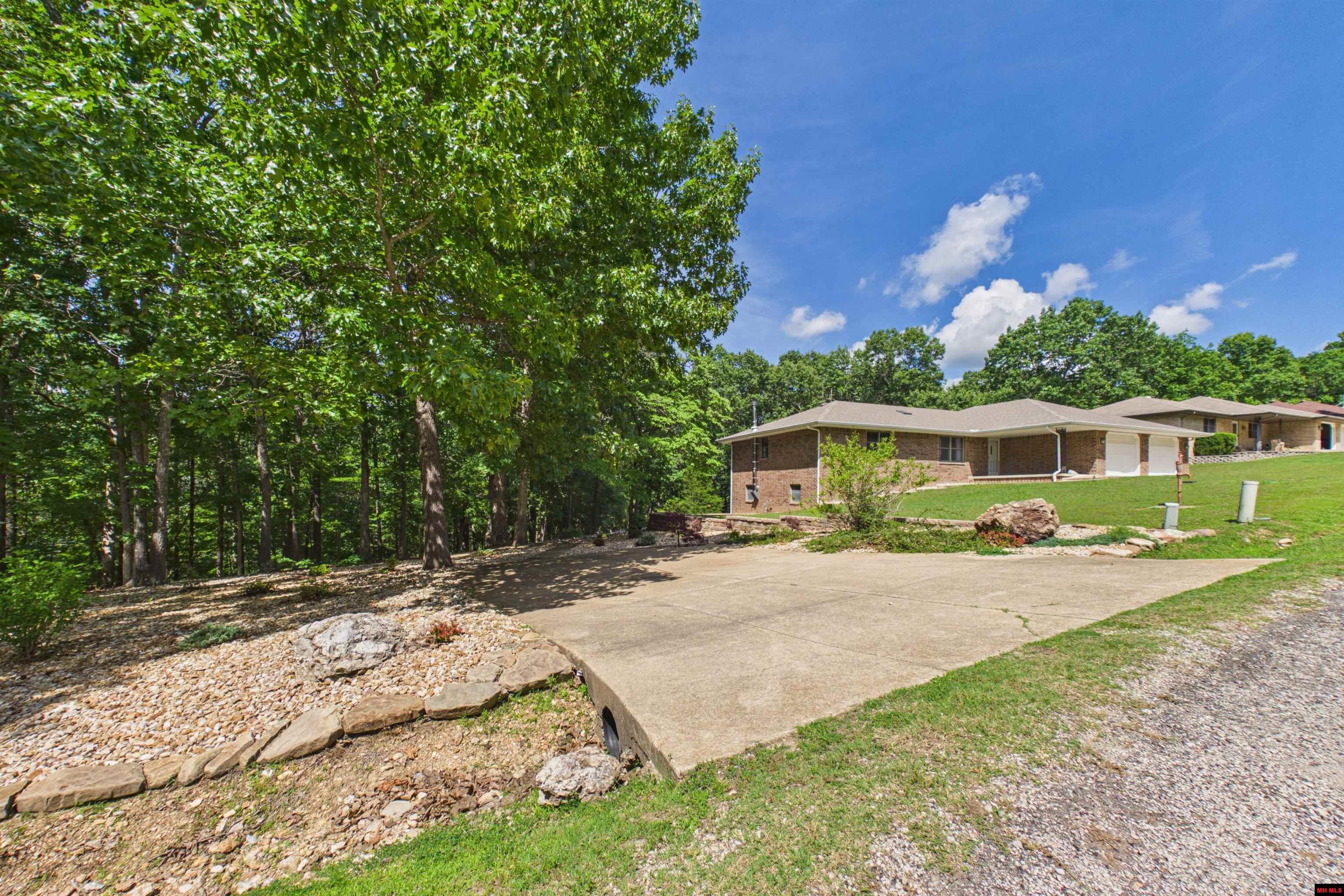 141 Winding Lane