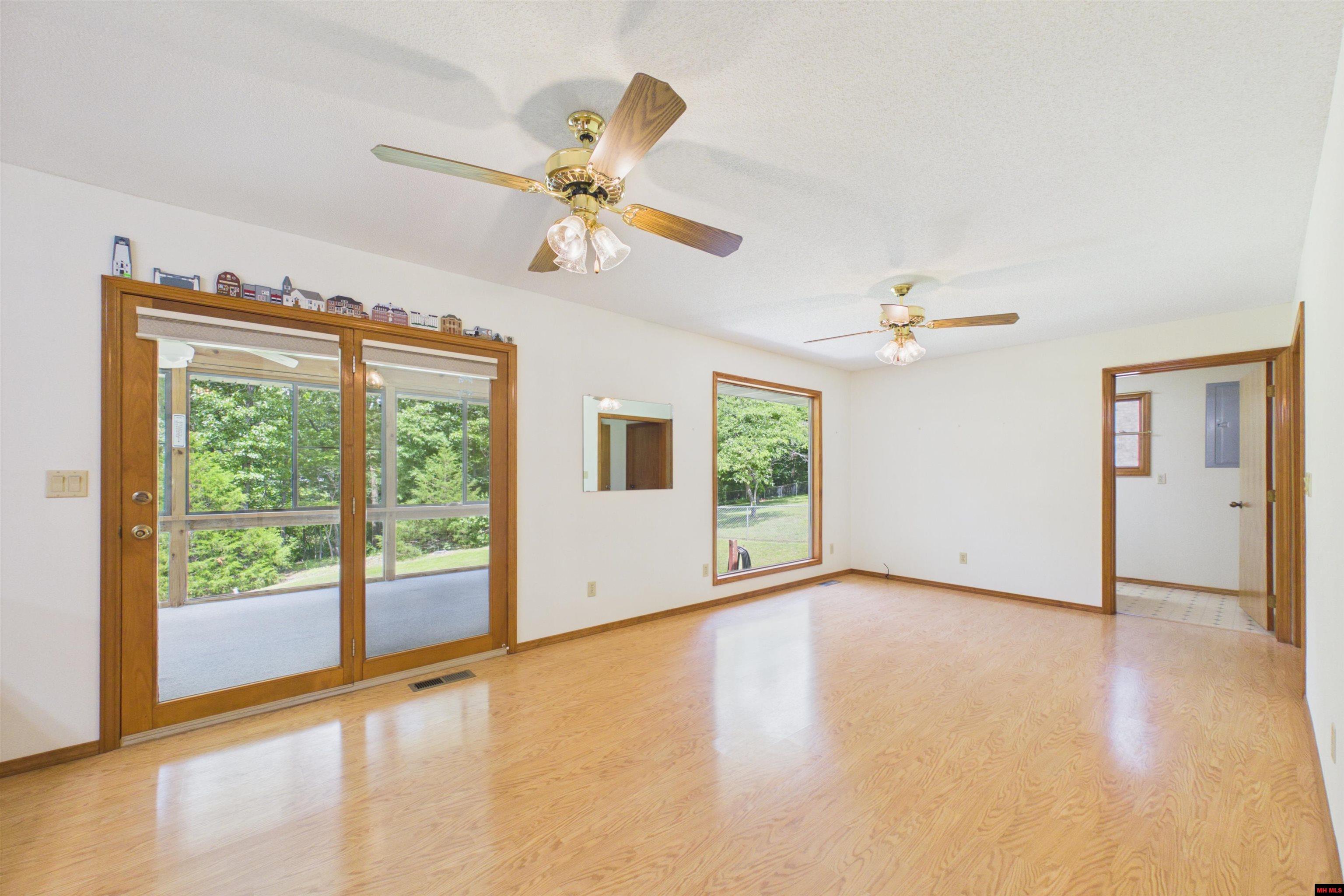141 Winding Lane