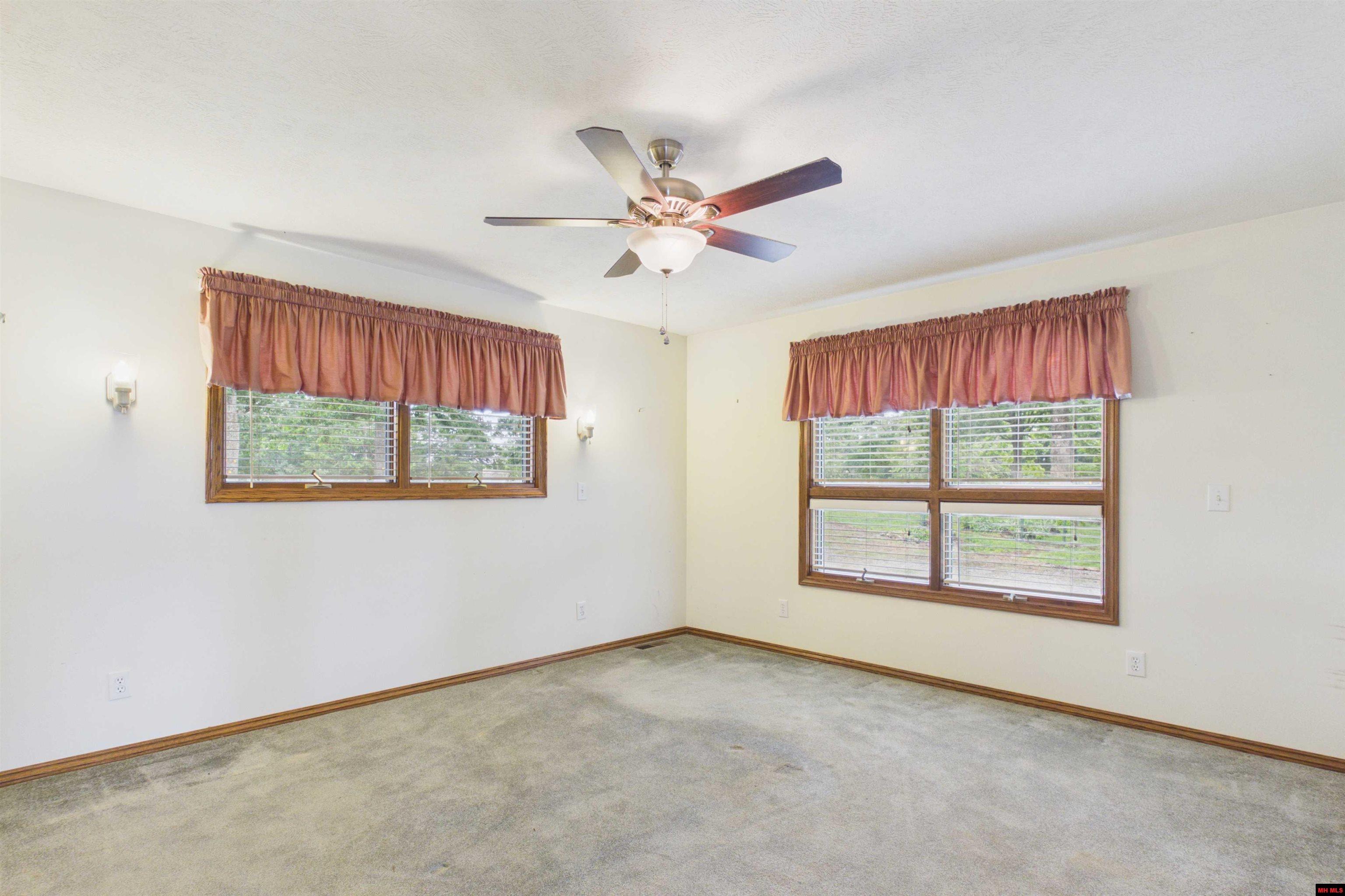 193 Raccoon Ridge Road