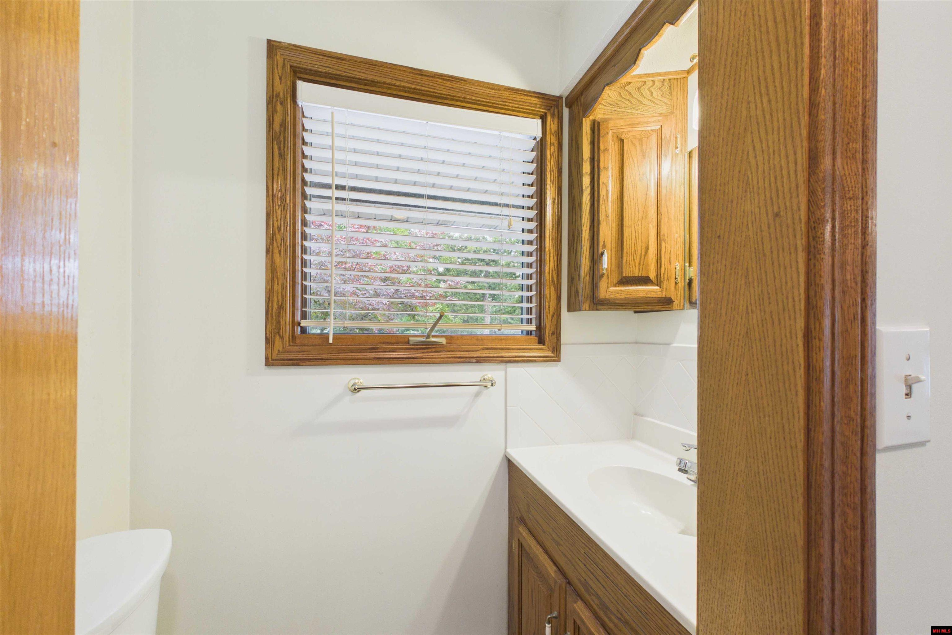 193 Raccoon Ridge Road
