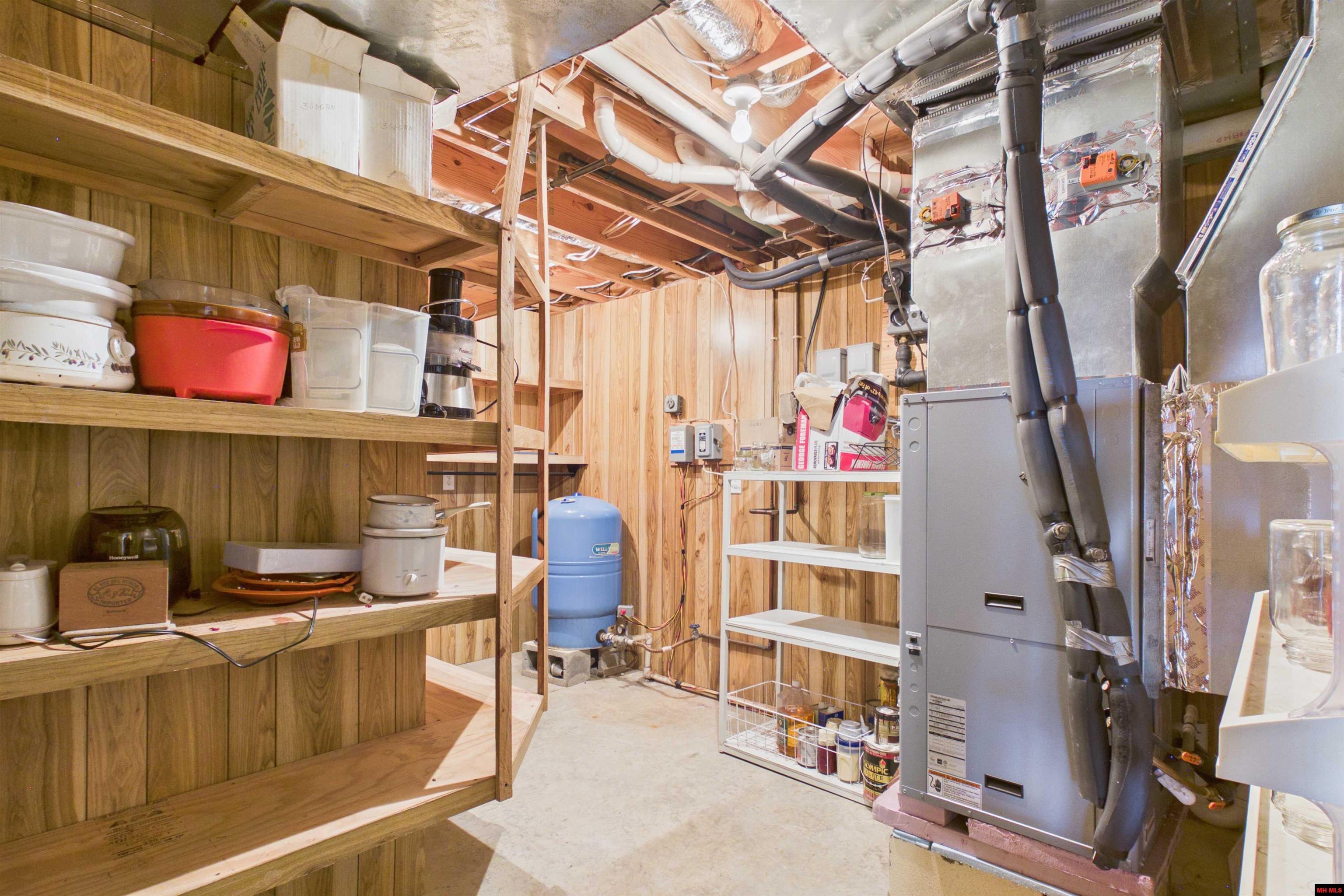 193 Raccoon Ridge Road