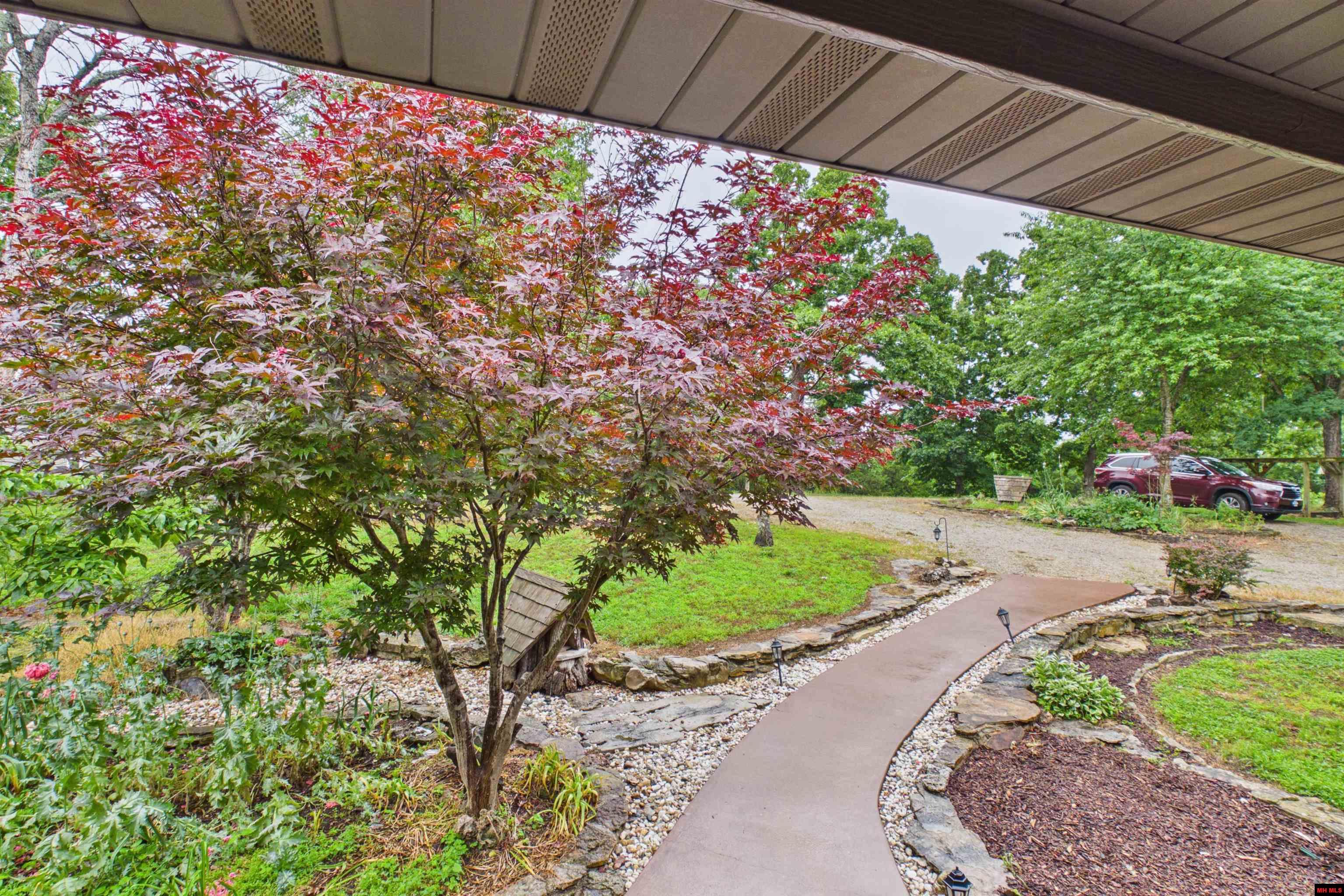 193 Raccoon Ridge Road