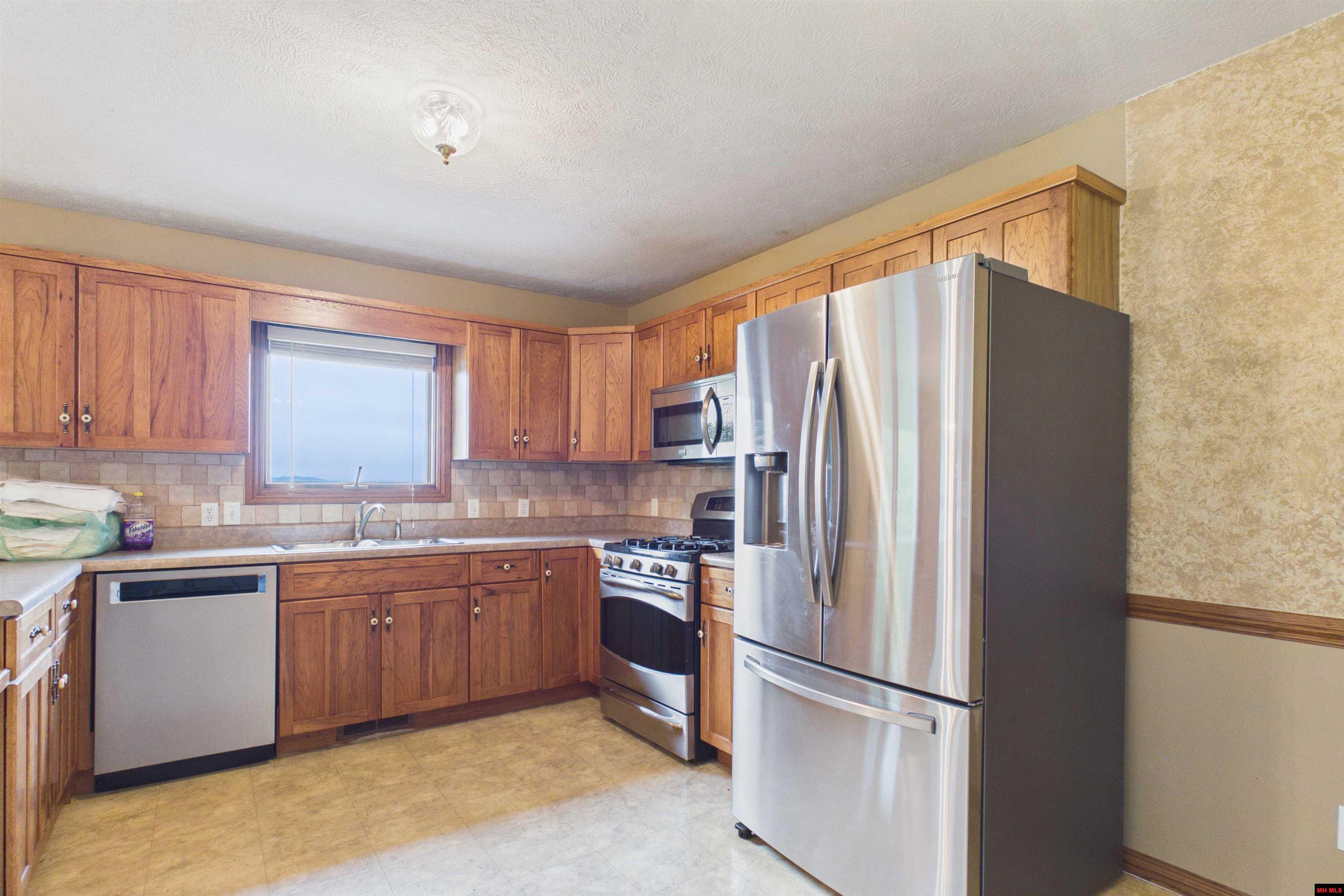 193 Raccoon Ridge Road
