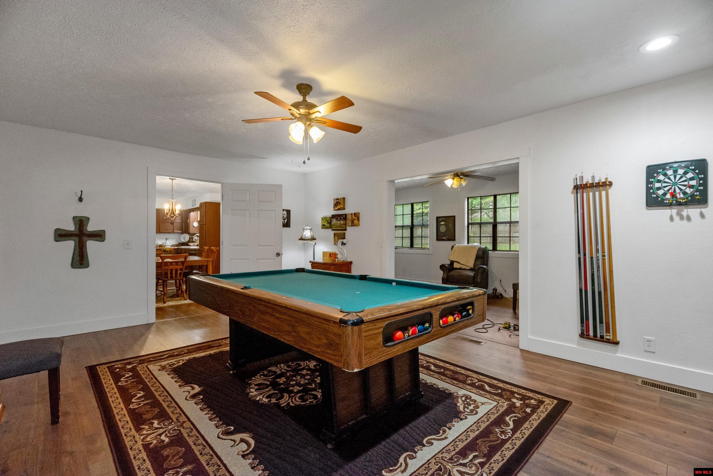 313 Kingswood Drive