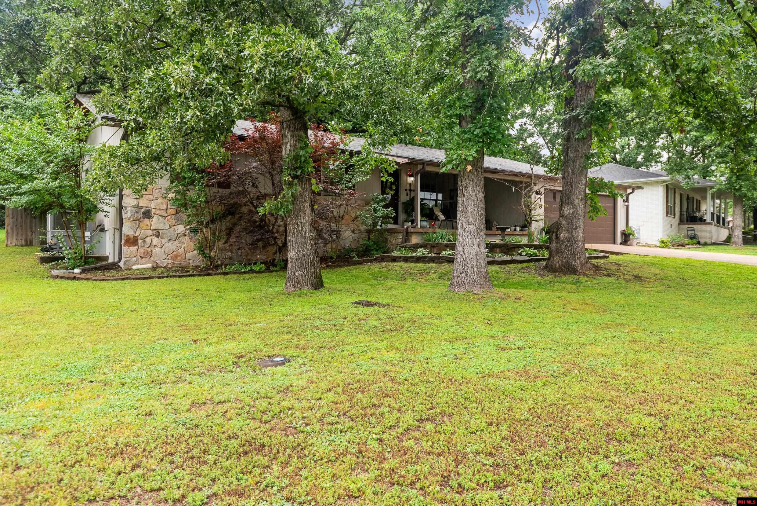 313 Kingswood Drive