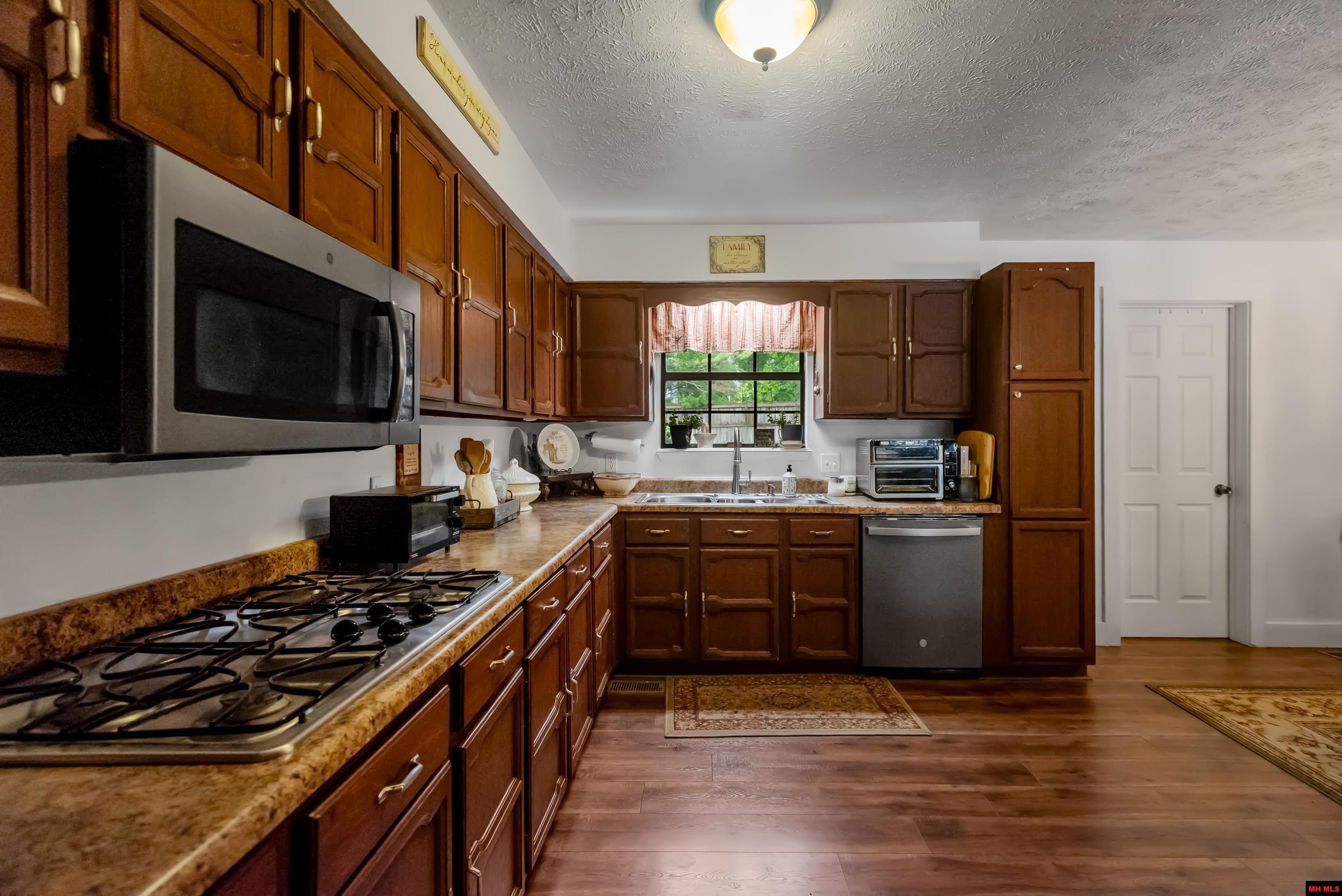 313 Kingswood Drive