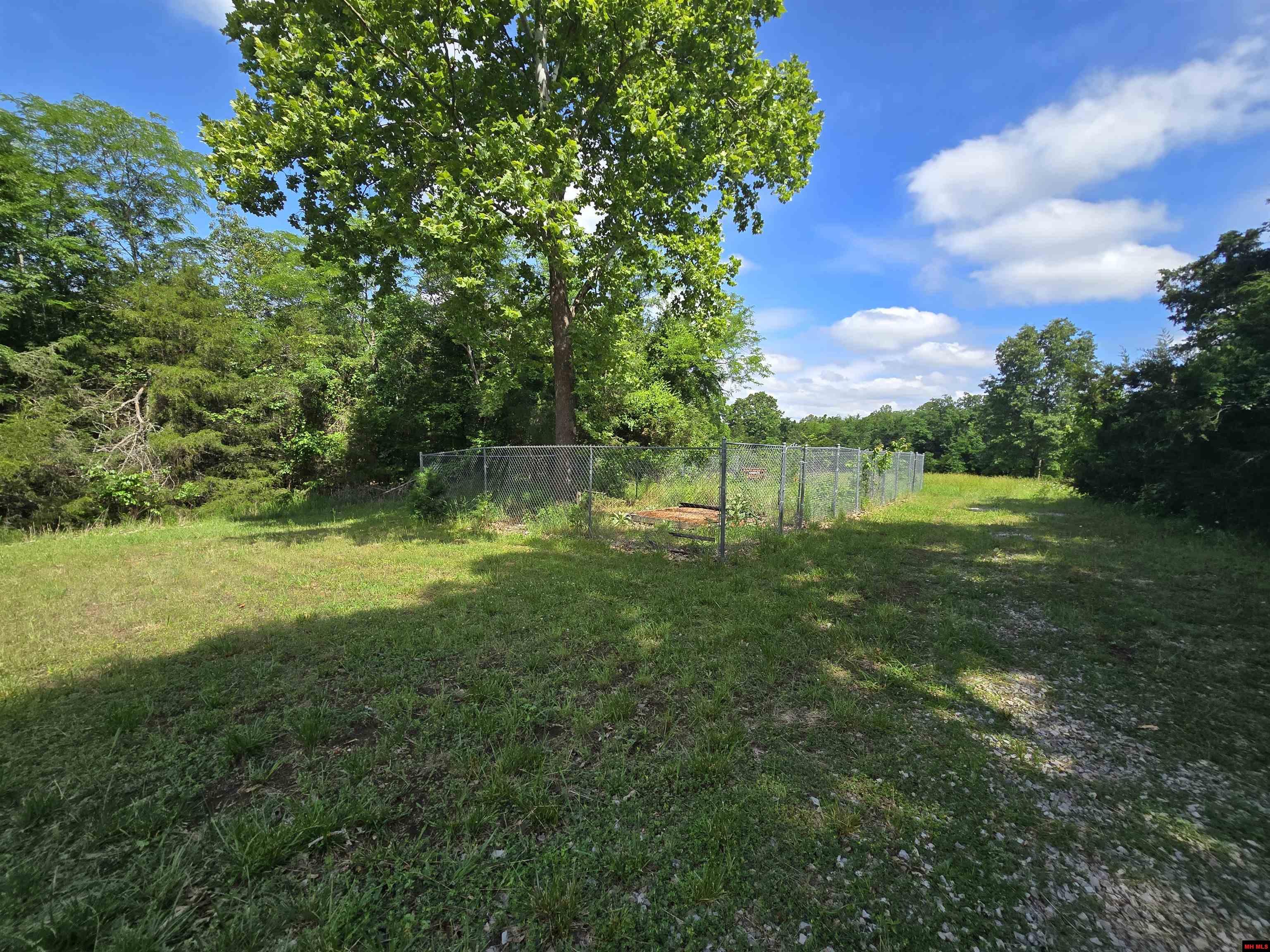 205 COOPER KATE TRAIL Norfork, AR