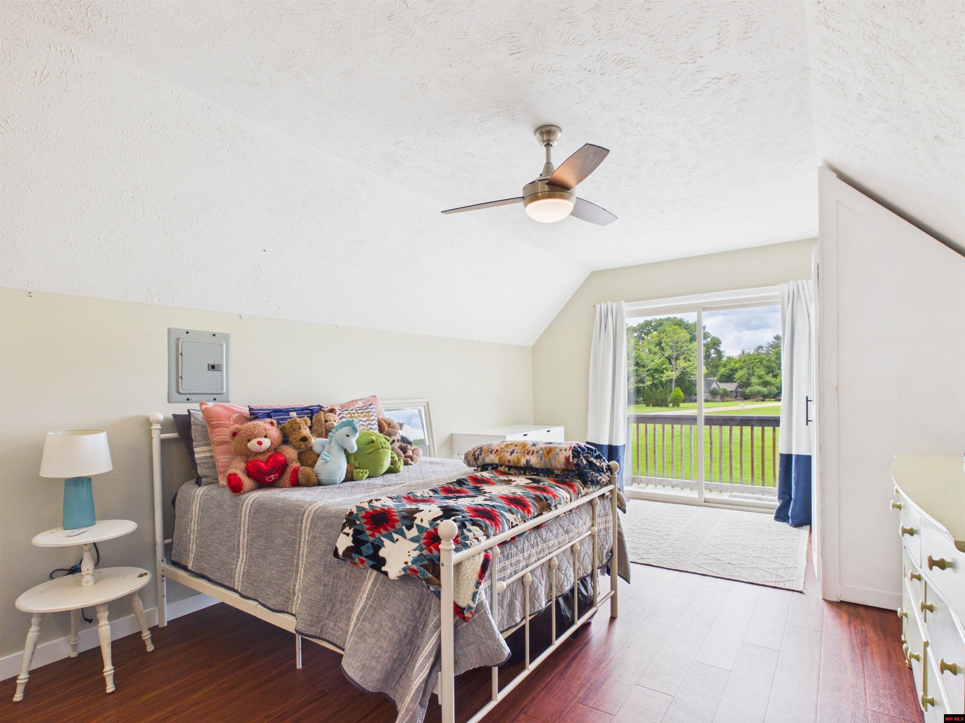 192 VALLEY AIRPORT DRIVE Cotter, AR