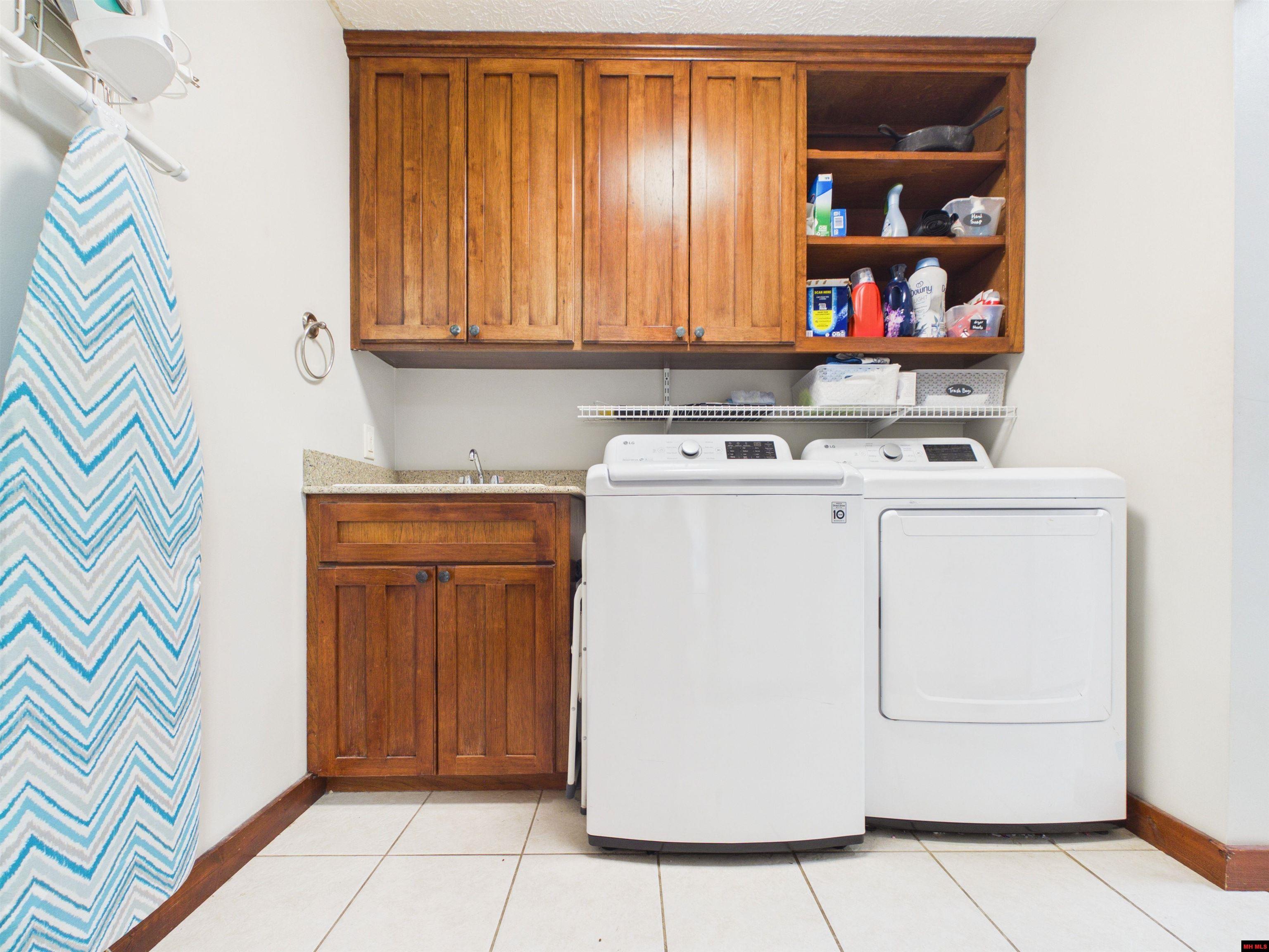 192 VALLEY AIRPORT DRIVE Cotter, AR