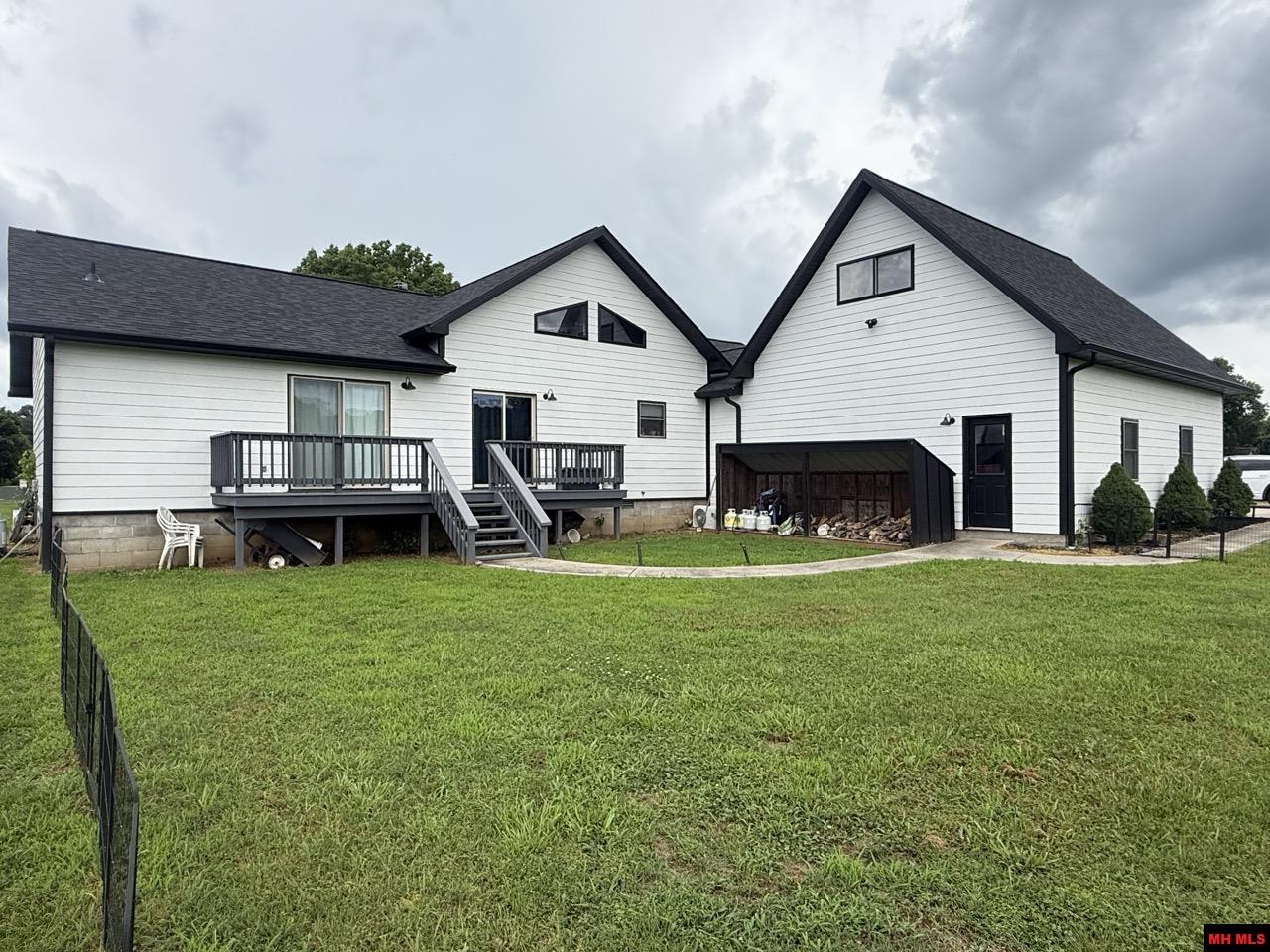 192 VALLEY AIRPORT DRIVE Cotter, AR
