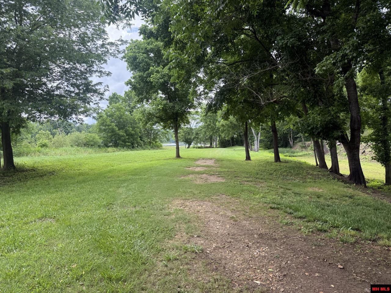 192 VALLEY AIRPORT DRIVE Cotter, AR