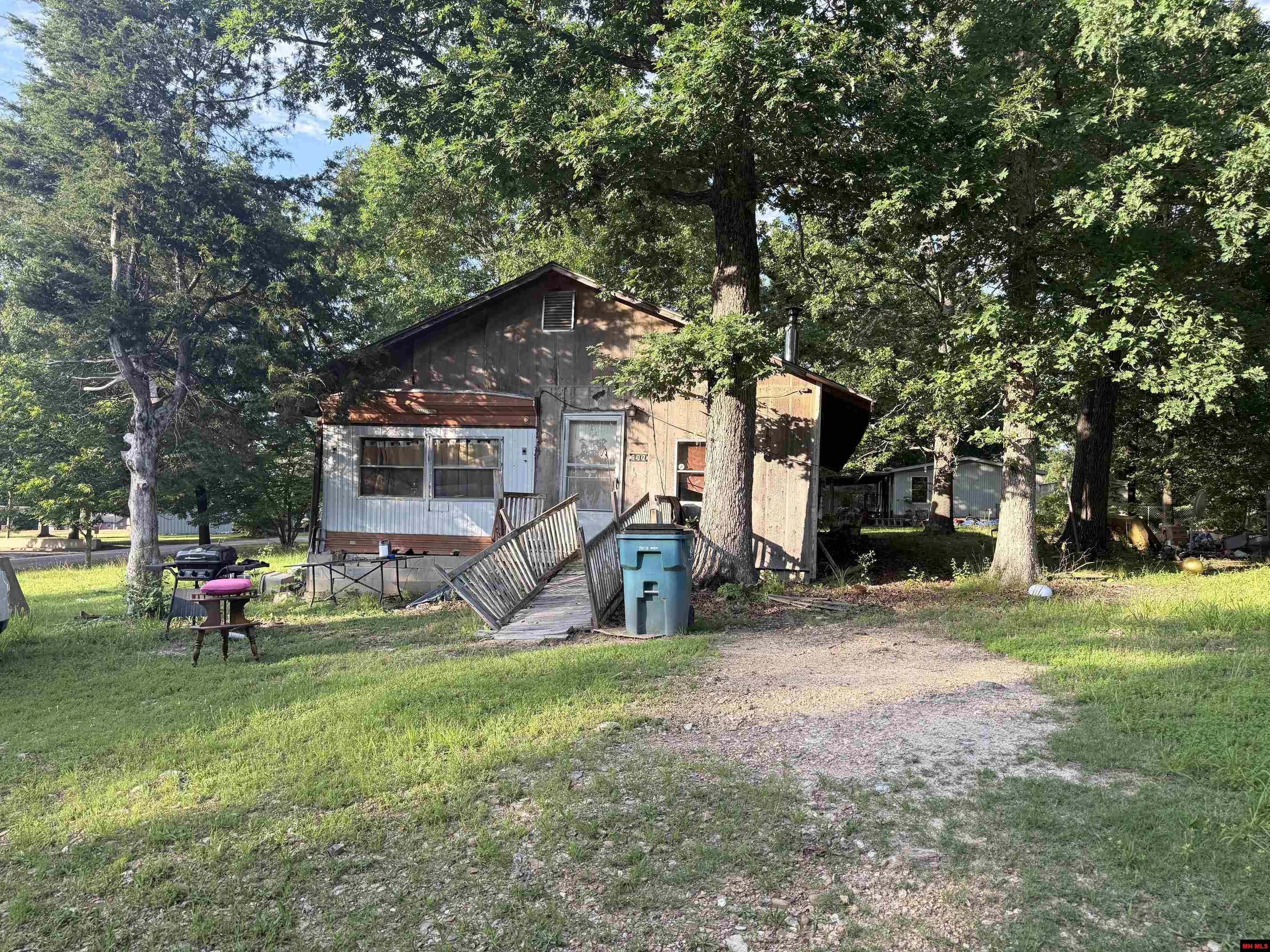 902 SHORECREST DRIVE Bull Shoals, AR