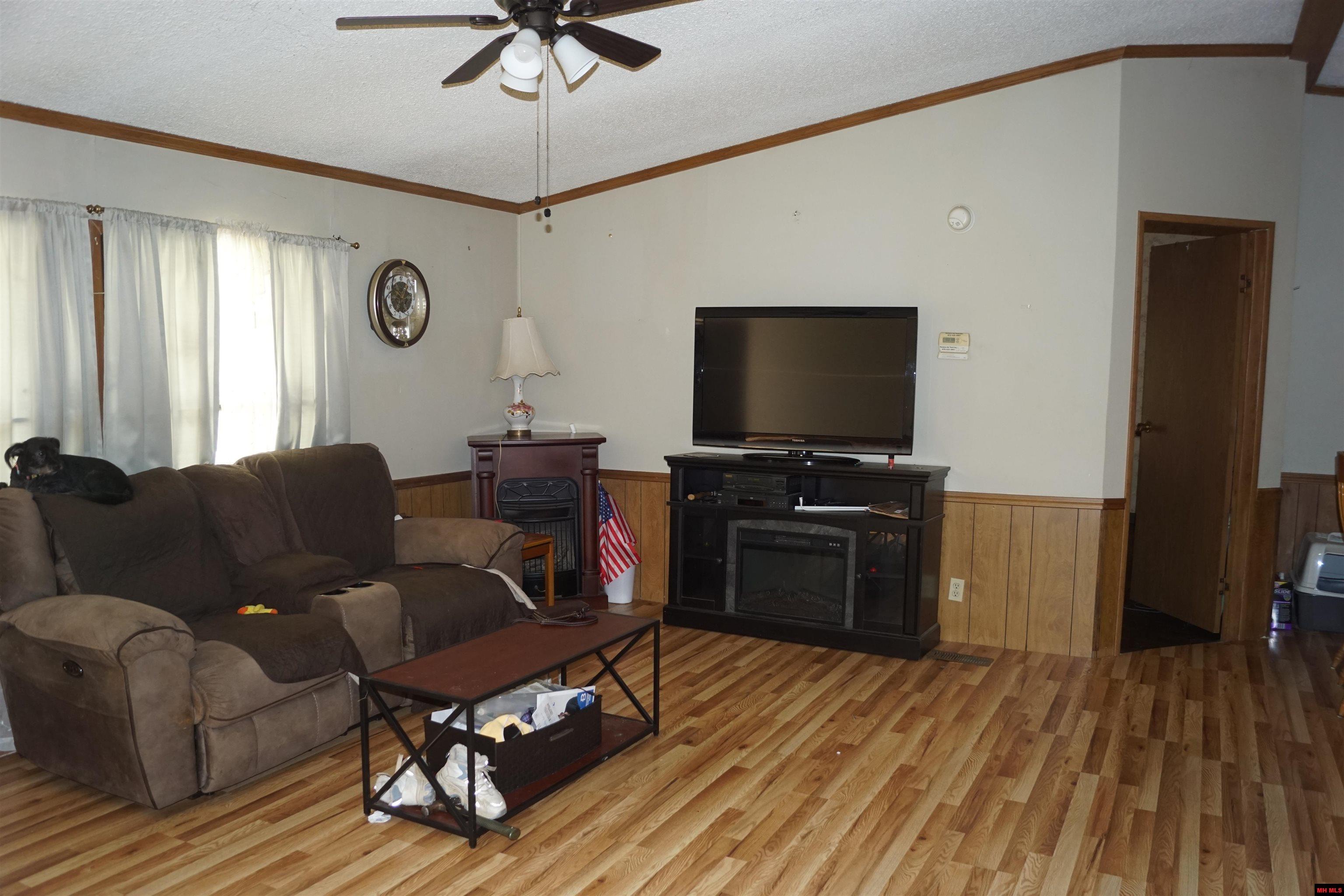 102 HAL DRIVE Mountain Home, AR