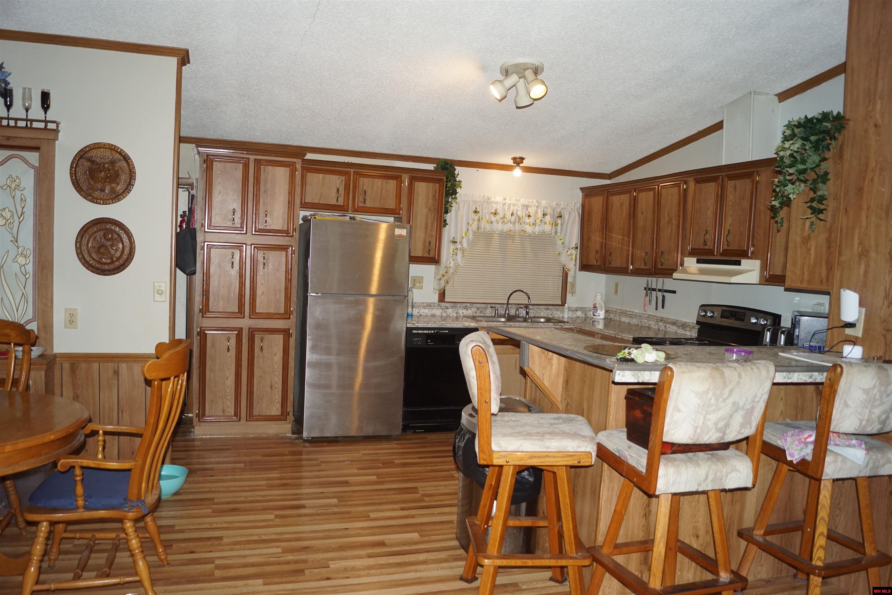 102 HAL DRIVE Mountain Home, AR