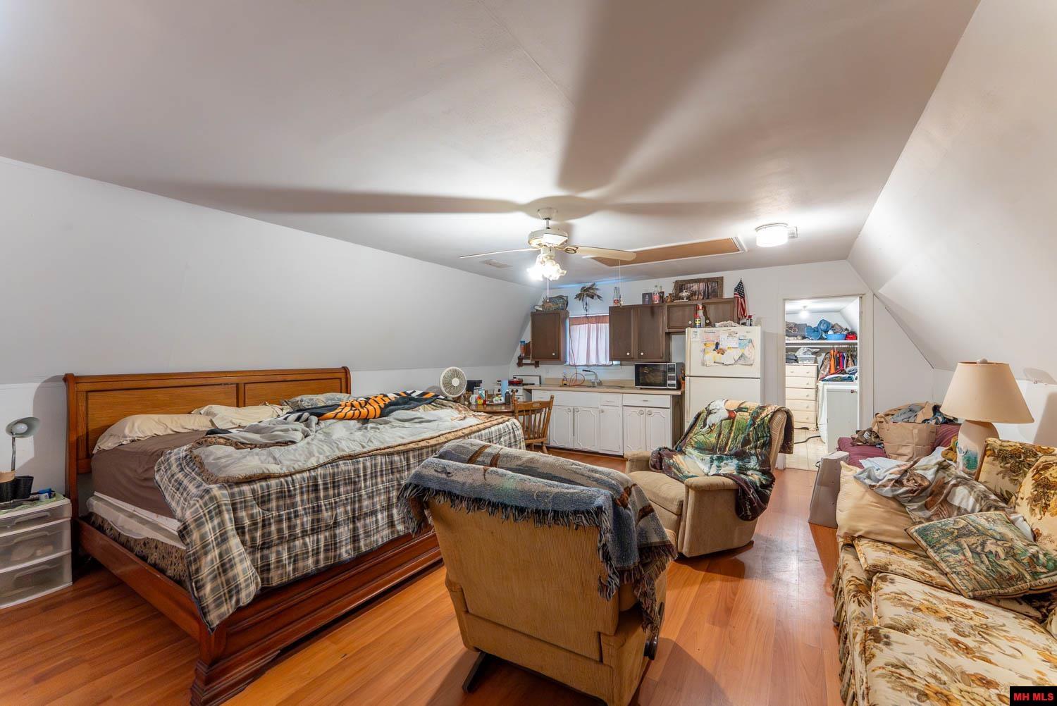 17 MARY DRIVE Hardy, AR