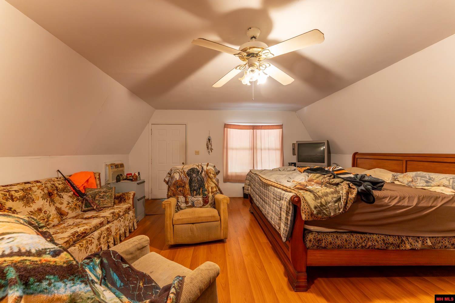 17 MARY DRIVE Hardy, AR